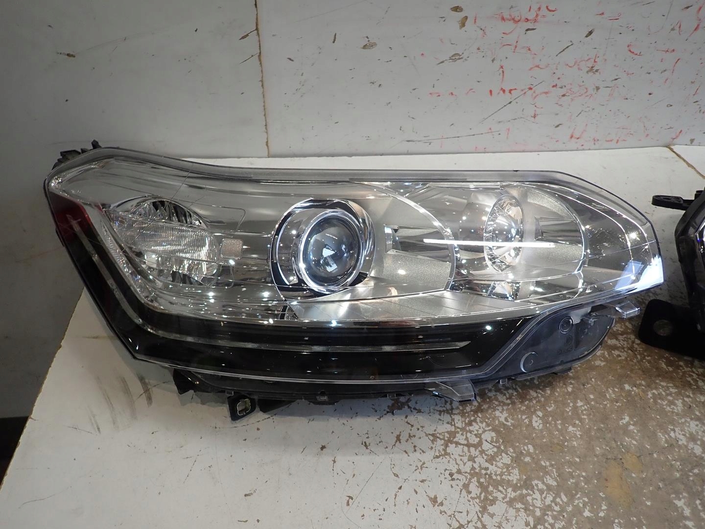 light front front right CITROEN C5 III LIFT 2012- BI-XENON SKR