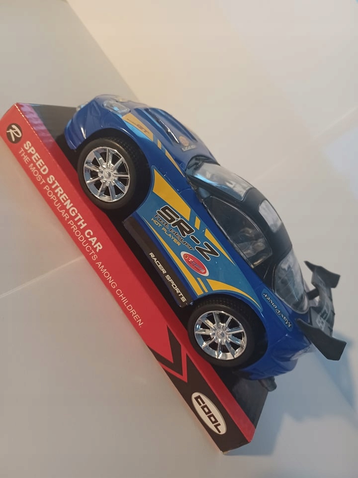 auto wyścigowe w kloszu — 4