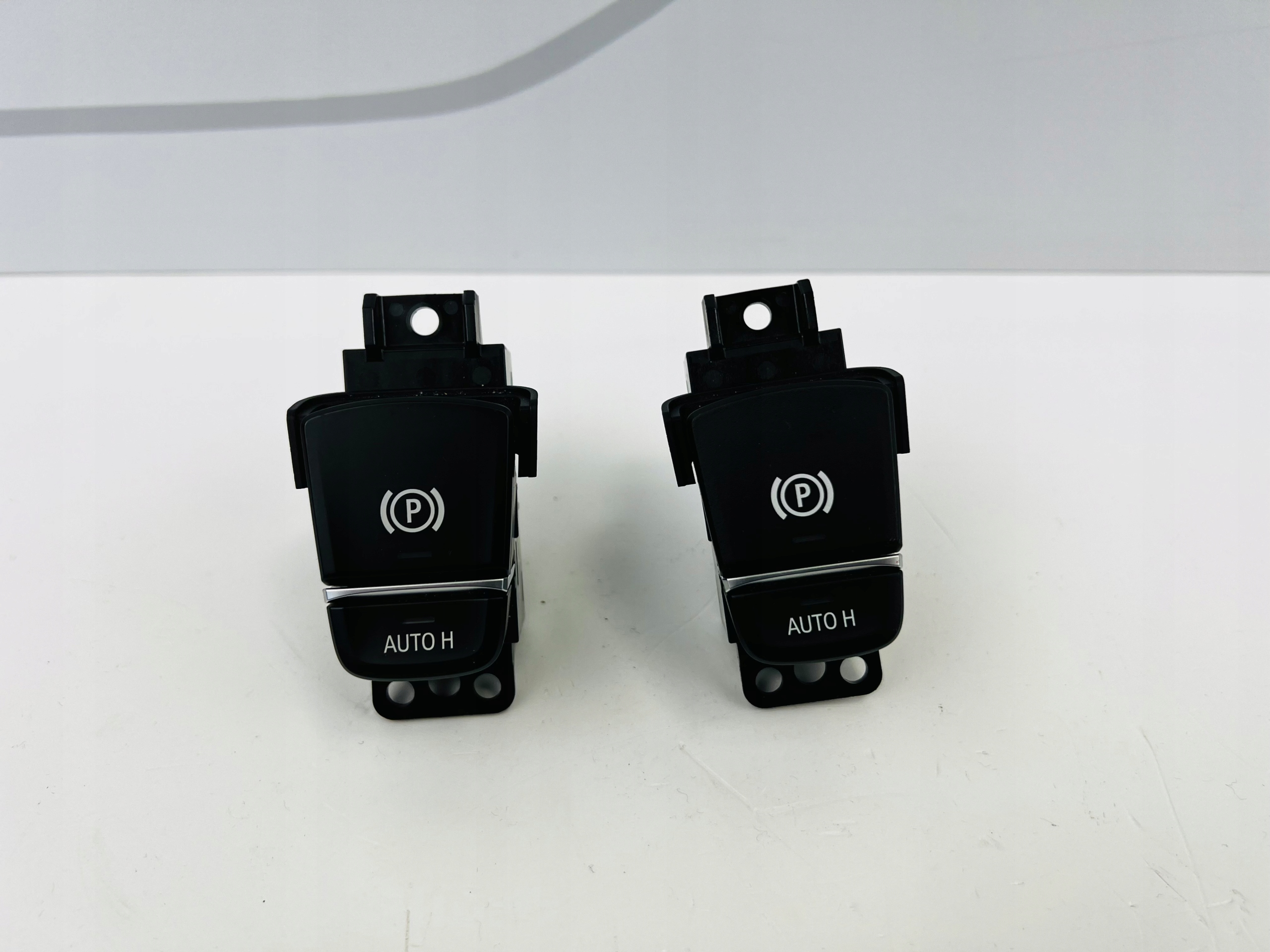 switch electric brake BMW G30 G01 6819979