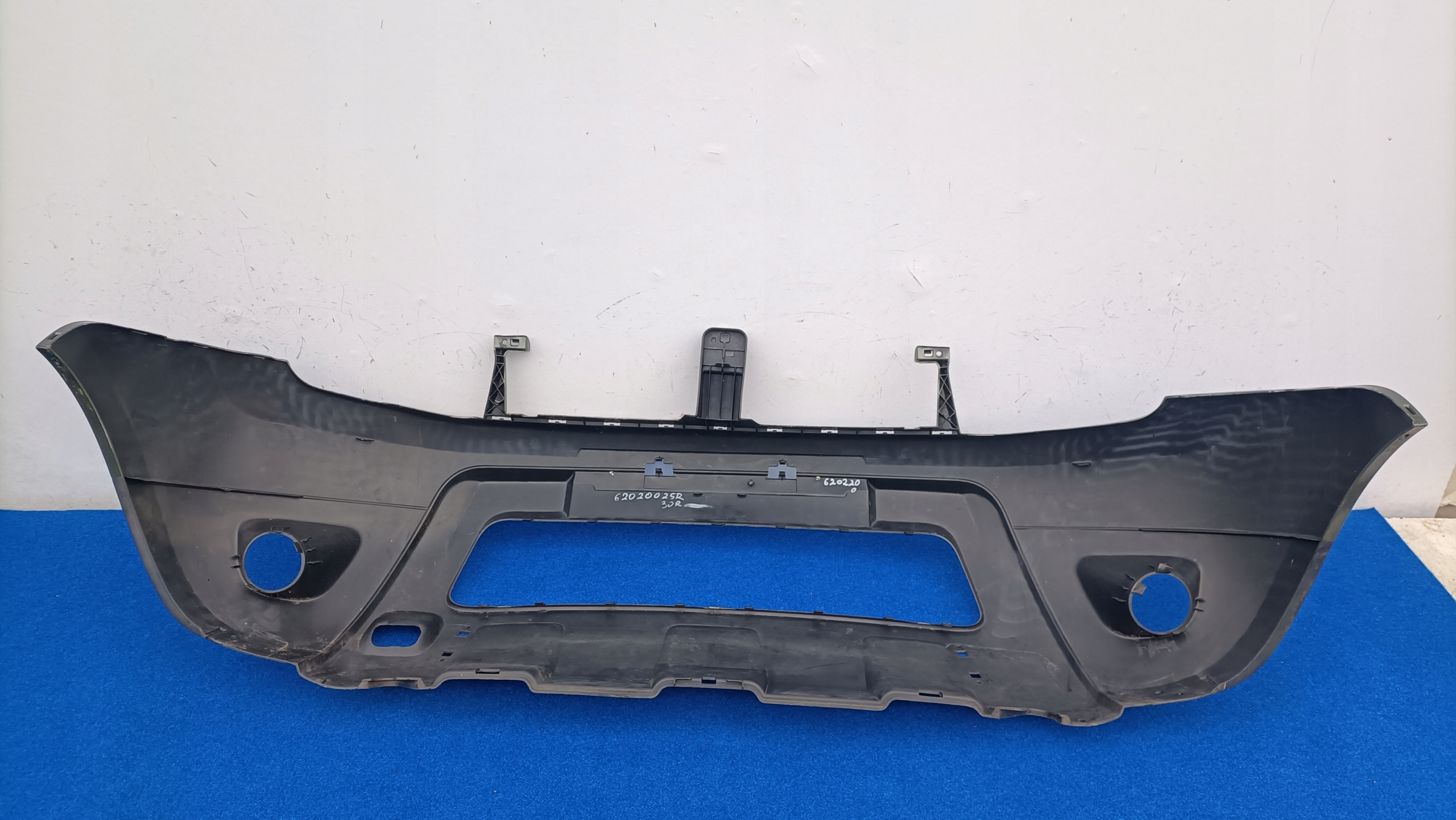 DACIA DUSTER 2010R+ bumper front 620220030R RC47