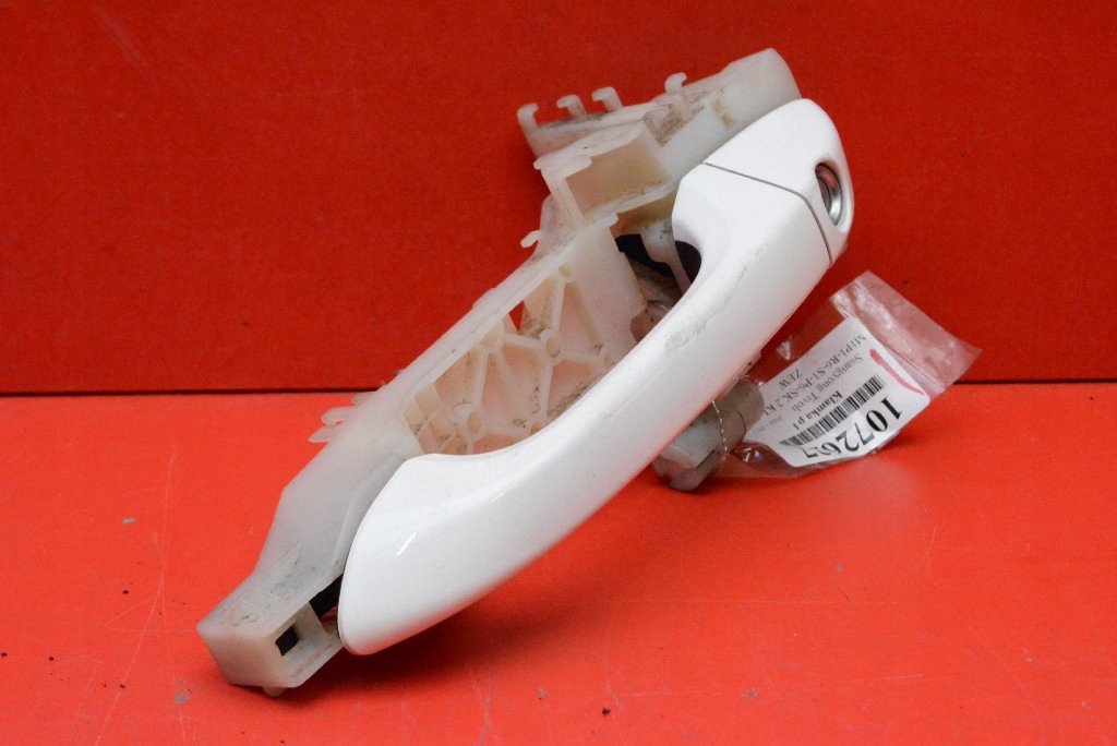 handle left front front WAA 72442-35010 SSANGYONG TIVOLI 1 and 16-21