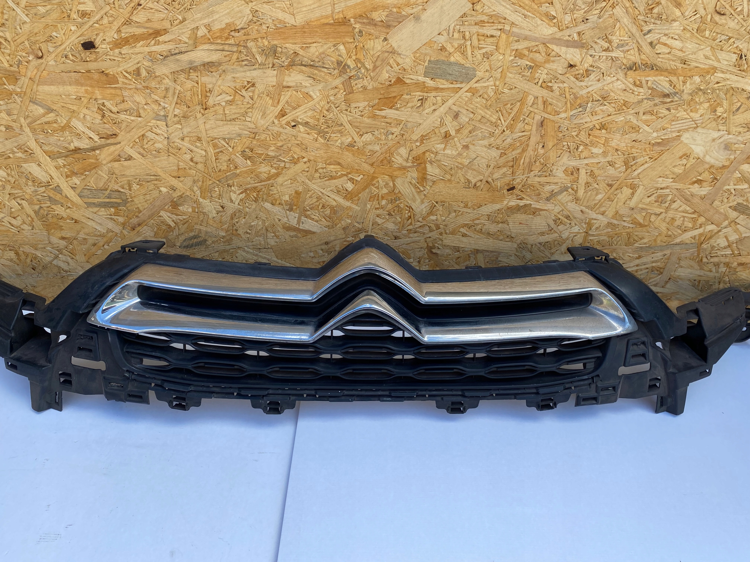 решетка радиатора 9688185377 CITROEN DS4