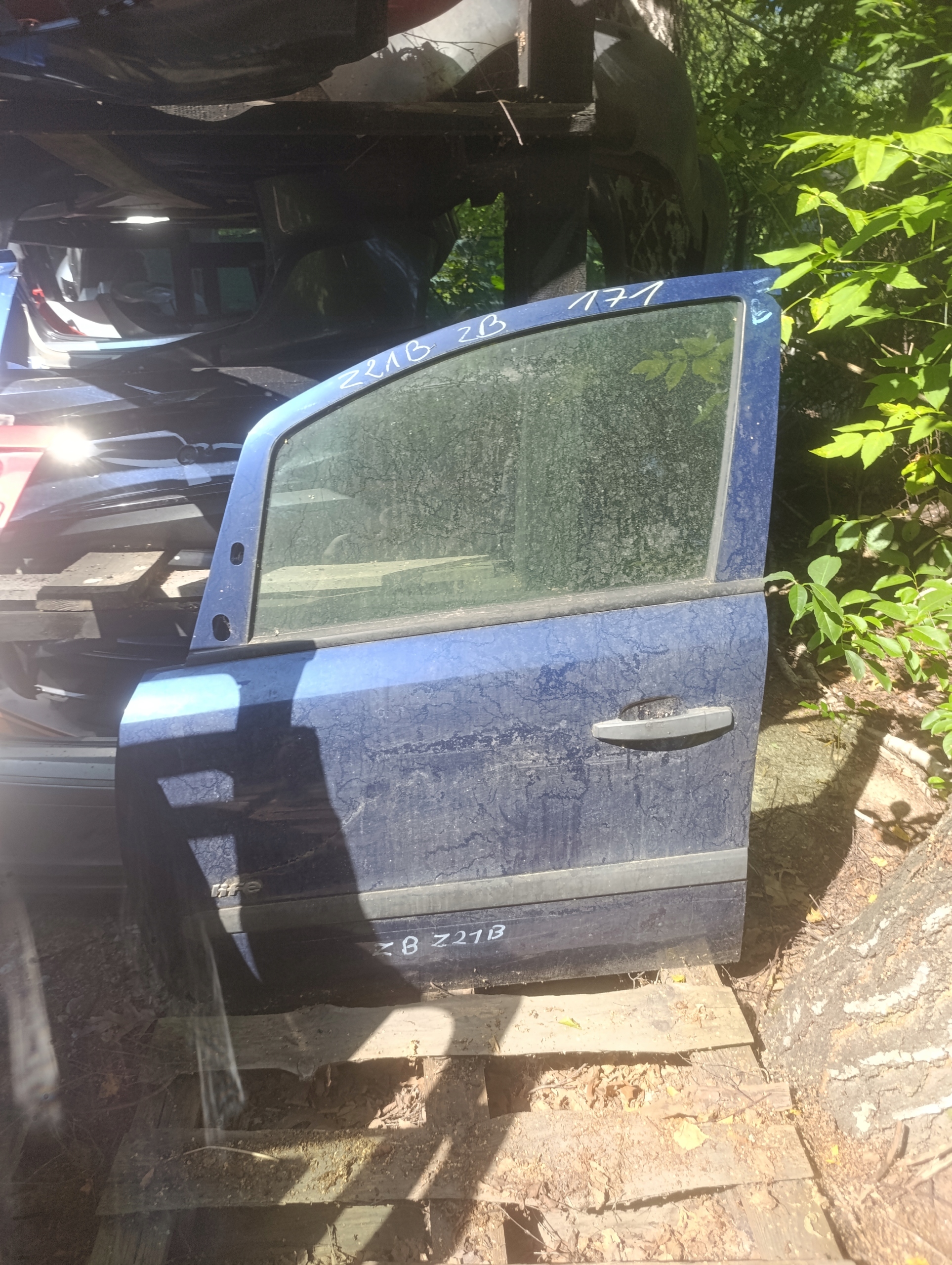 door left front front OPEL ZAFIRA B Z21B