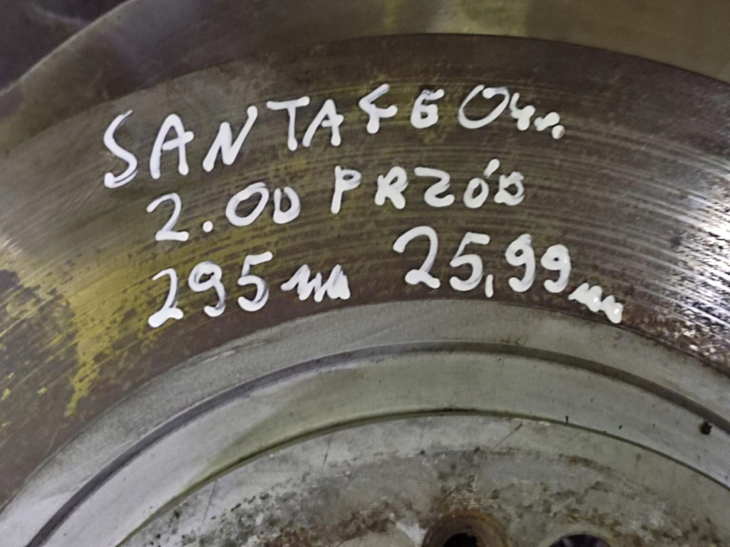 HYUNDAI SANTA FE and 2.0 D discs brake front