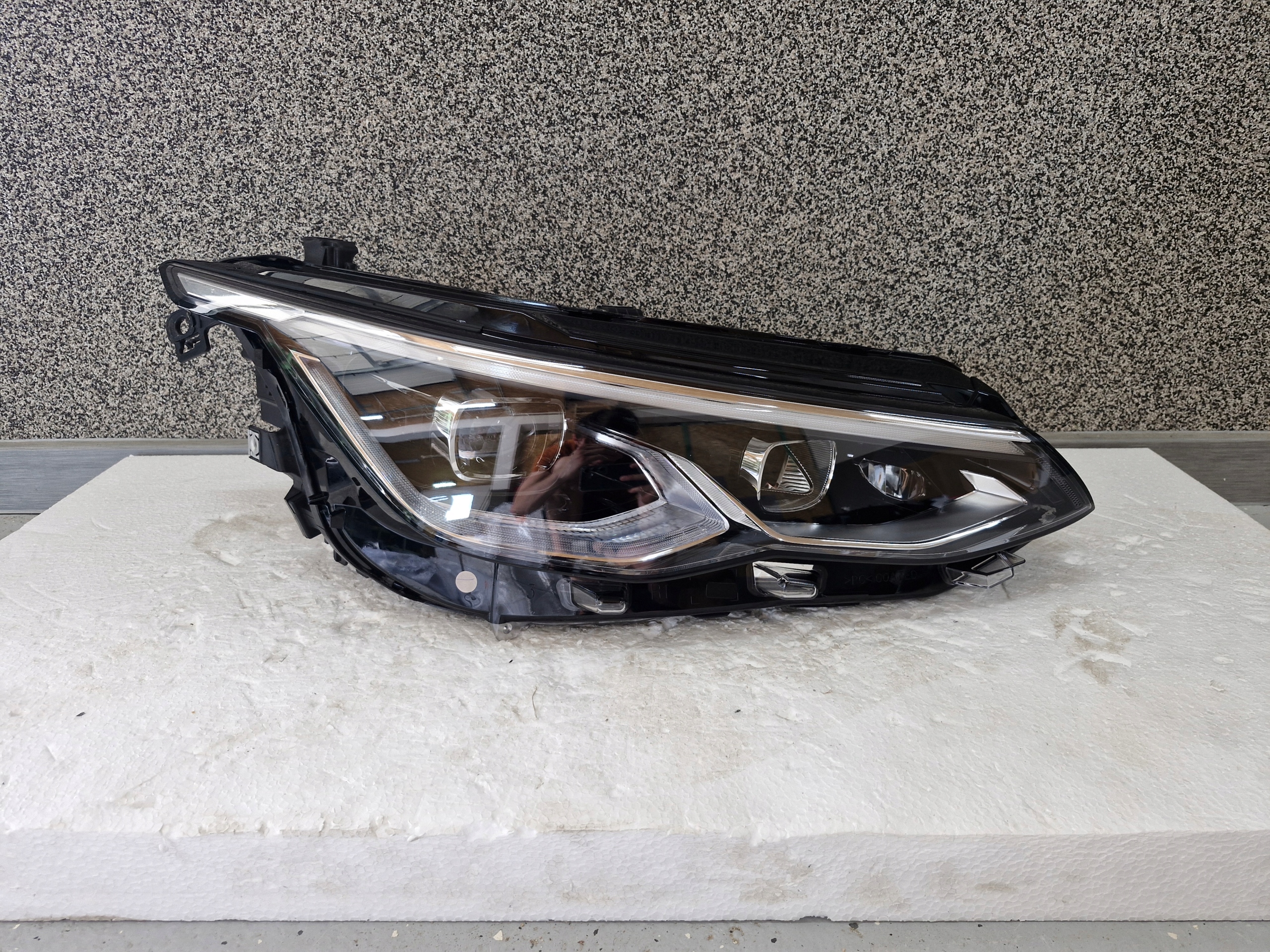 light right VW Golf VIII FULL LED IQ Light