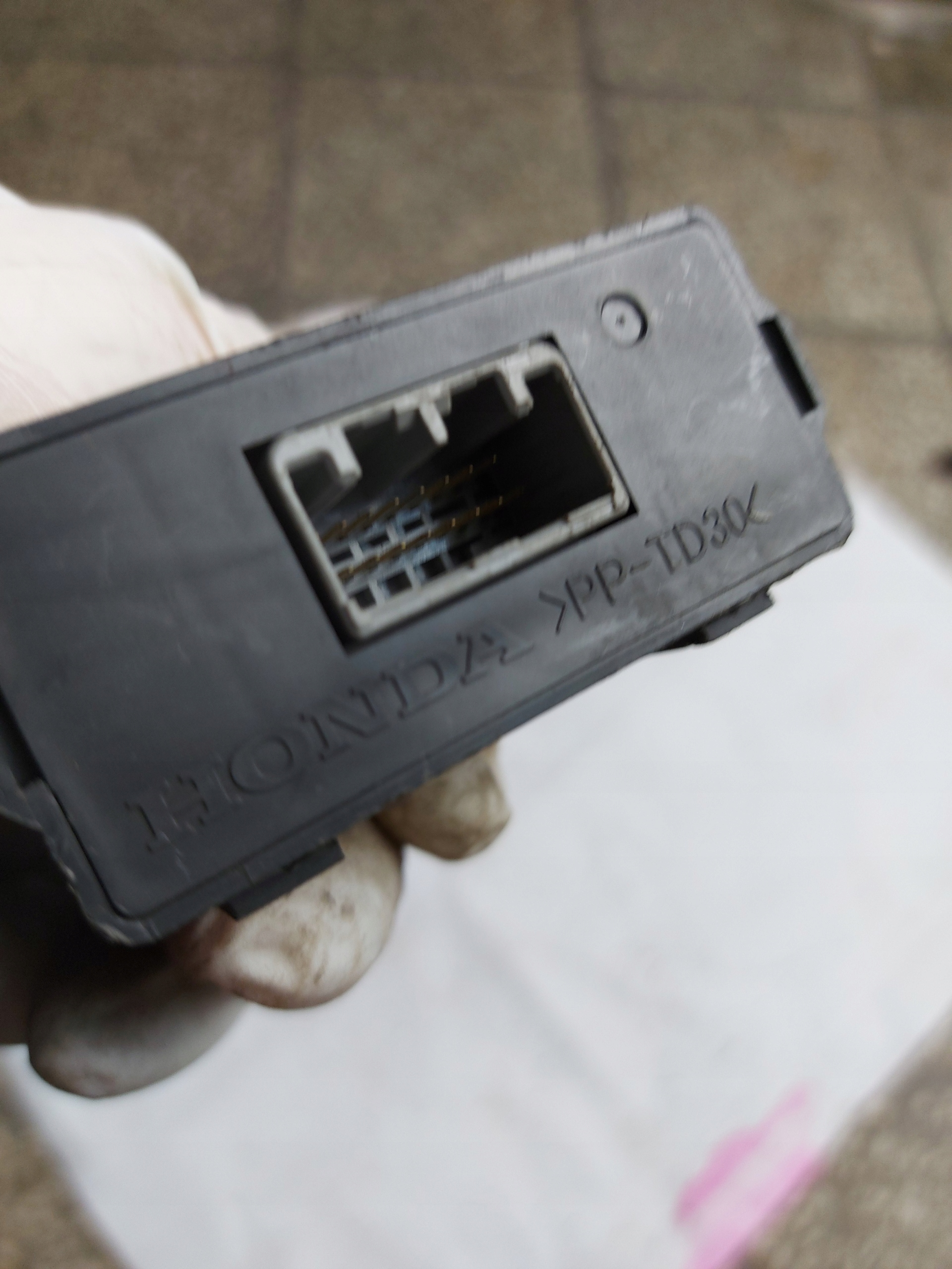 relay module control unit HONDA ACCORD VIII TL0-G01 XG23B OE EU
