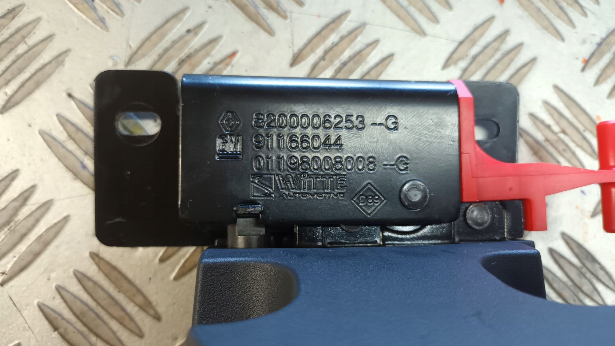 lock door right rear part upper OPEL VIVARO RENAULT TRAFIC III 2001-> 2014->
