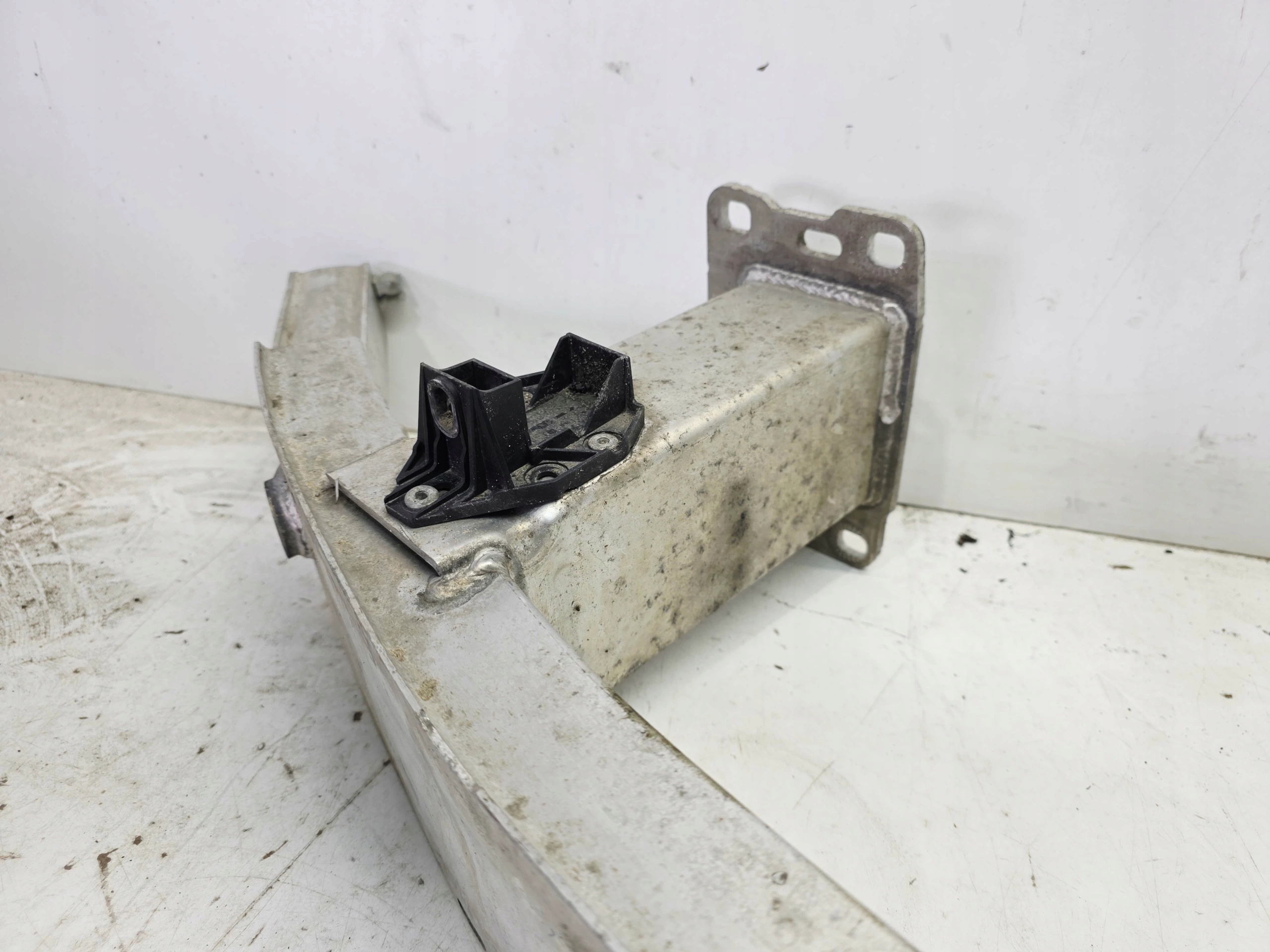 sider below bumper front AUDI A6 C8 4K0807109