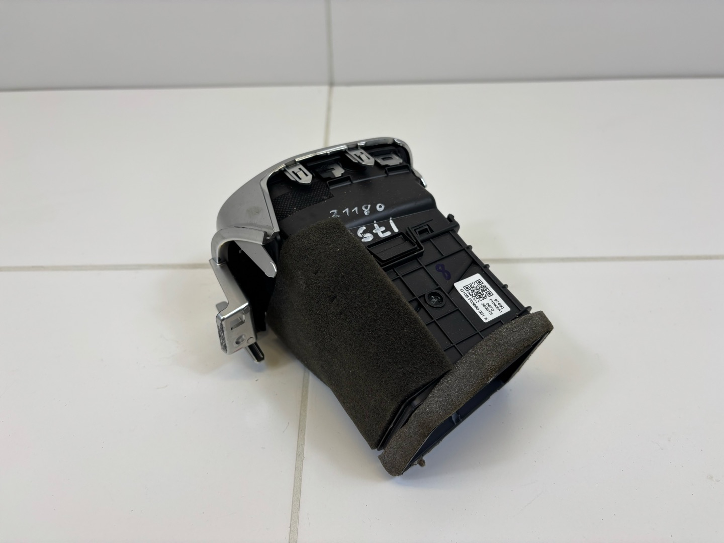 grid air conditioning devices right side Kia Sportage 4 2018 Q10RF03880951A
