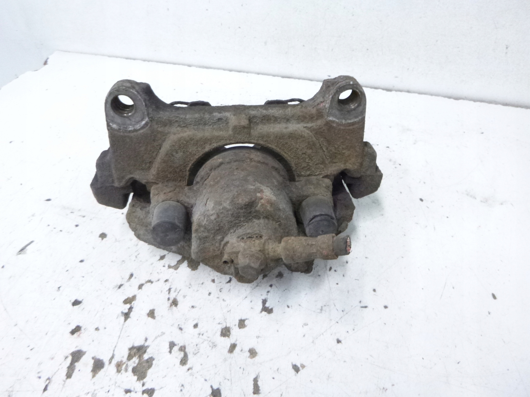 caliper brake front left VW Passat B6 1.9 TDI 2007r.