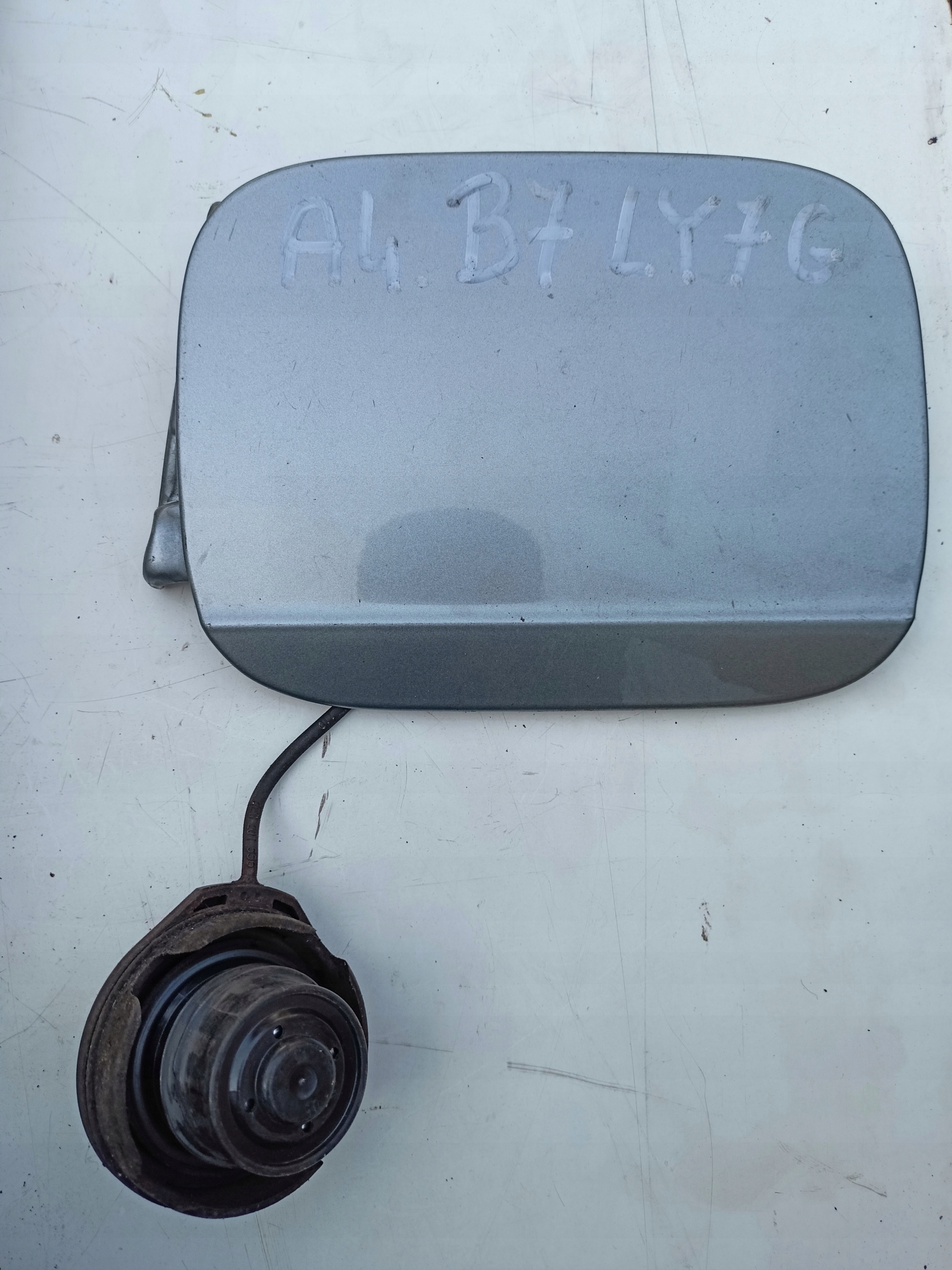 Volet trappe carburant Carburant AUDI A4 B7 LY7G