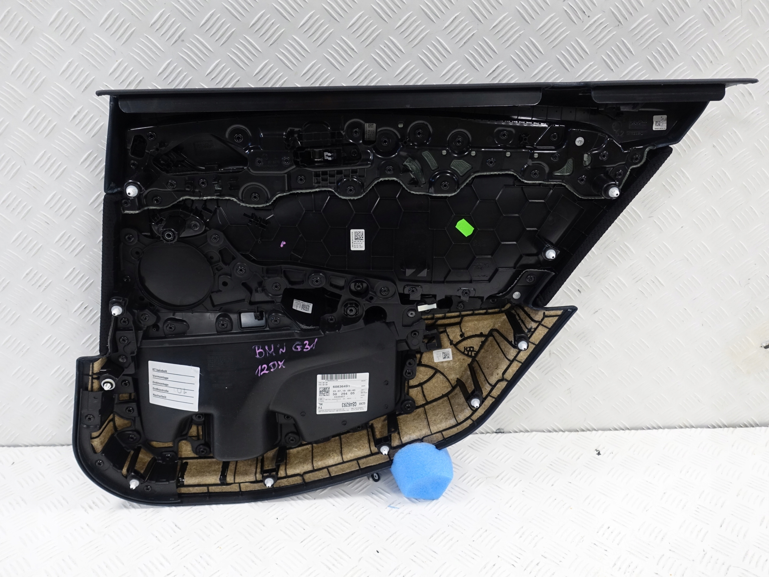 BMW 5 G31 G30 & LCI upholstery left rear part