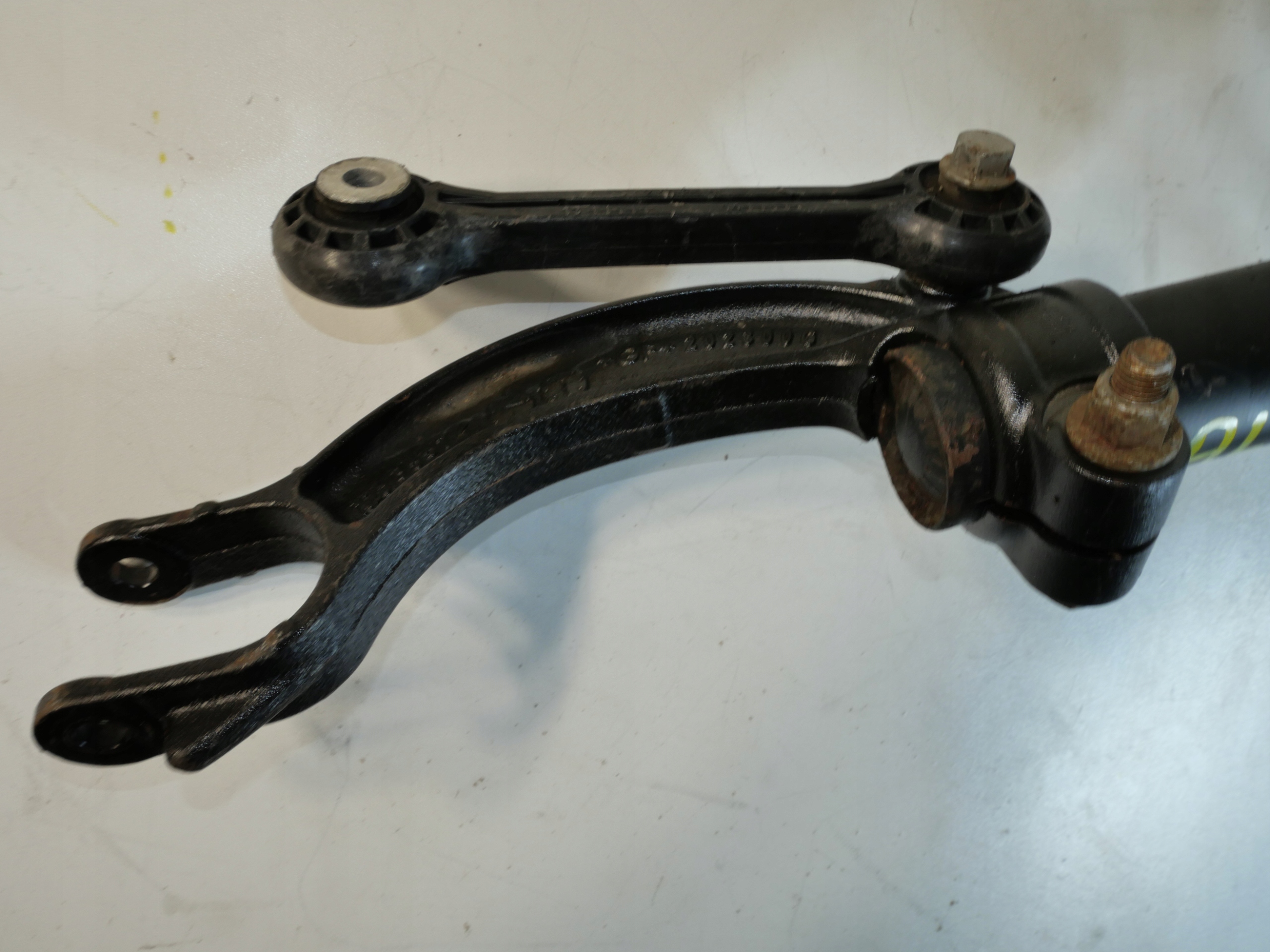 AUDI A4 B8 shock absorber front 8K0413 L