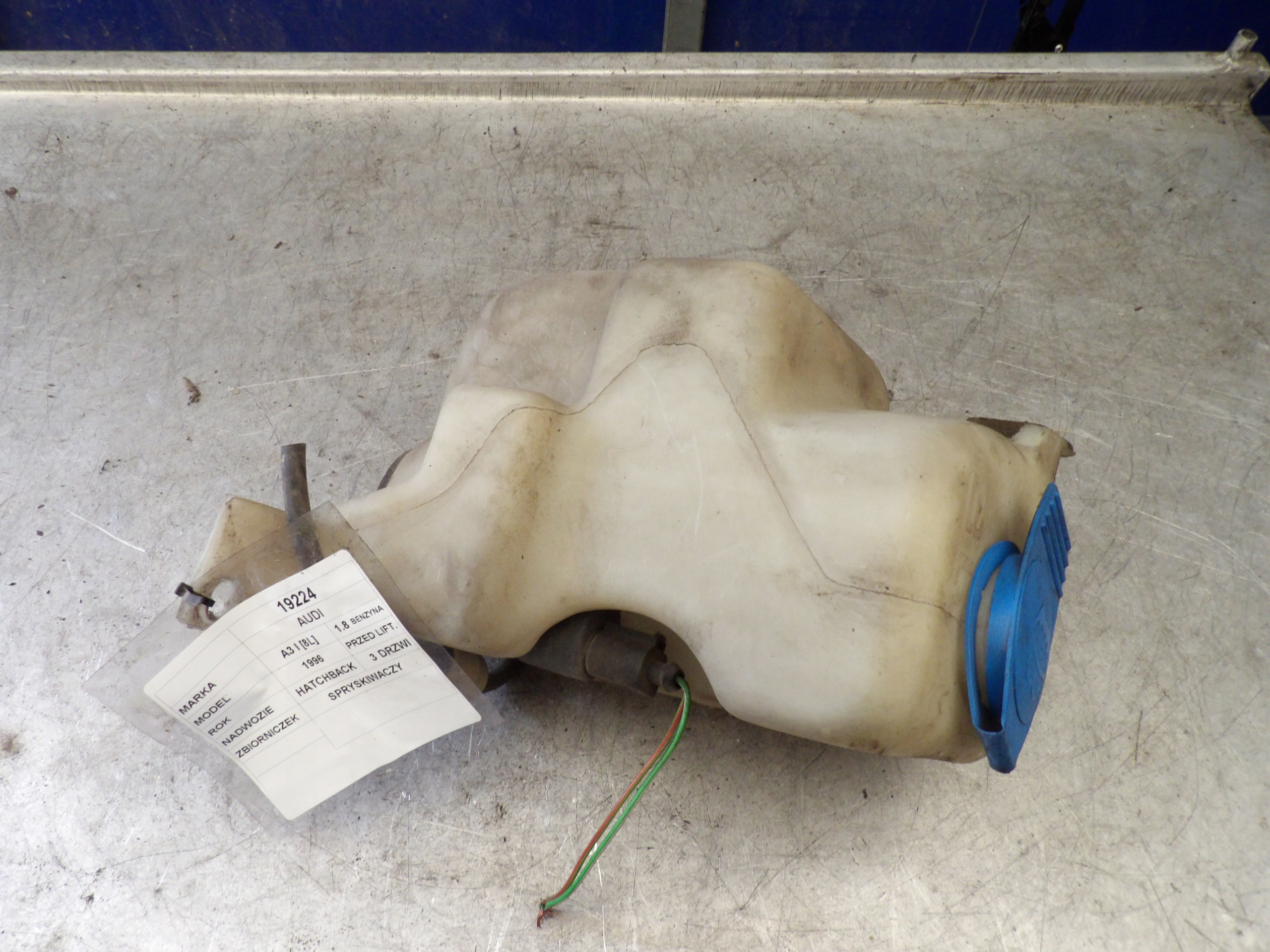AUDI A3 E 8L SERBATOIO LAVAFARI 1J0955453