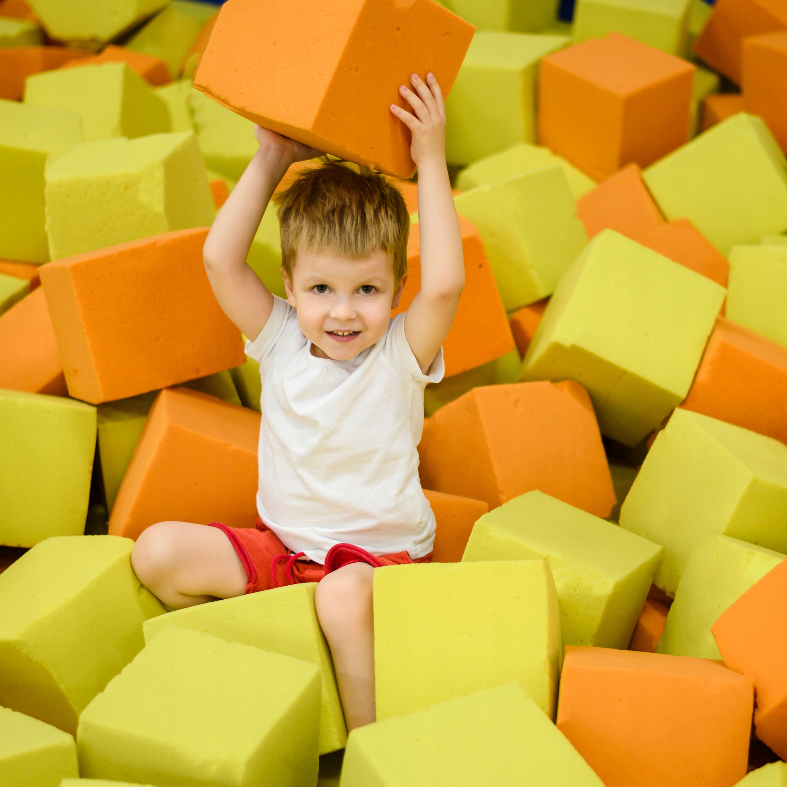 Kostki z pianki 20x20x20cm wypełnienie 50szt Kostki Pianki Poliuretanowej