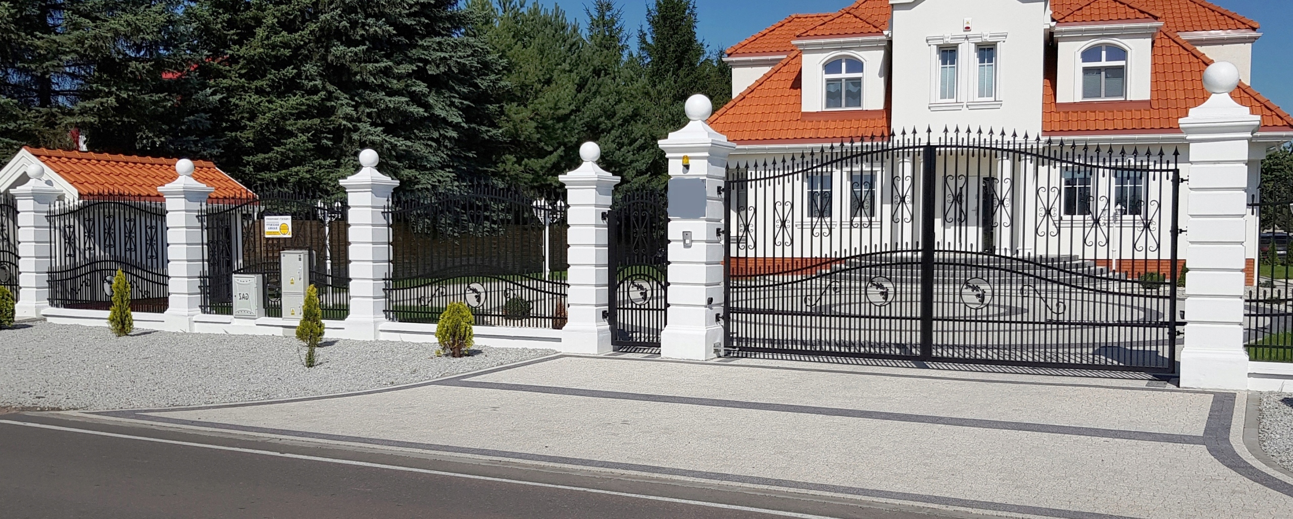 BLOCZKI GŁADKIE,OGRODZENIA DWORKOWE,PRZĘSŁA,MURKI ,BETONOWE