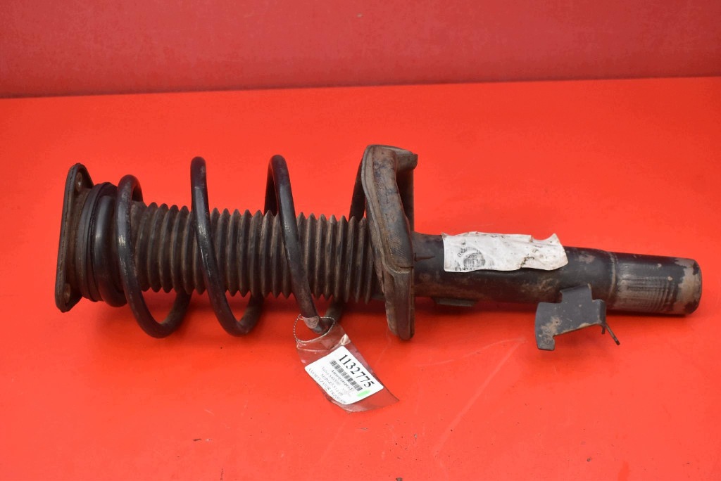 shock absorber left front P31360945 VOLVO V40 2 II 2.0 D2 120 KM 12-16