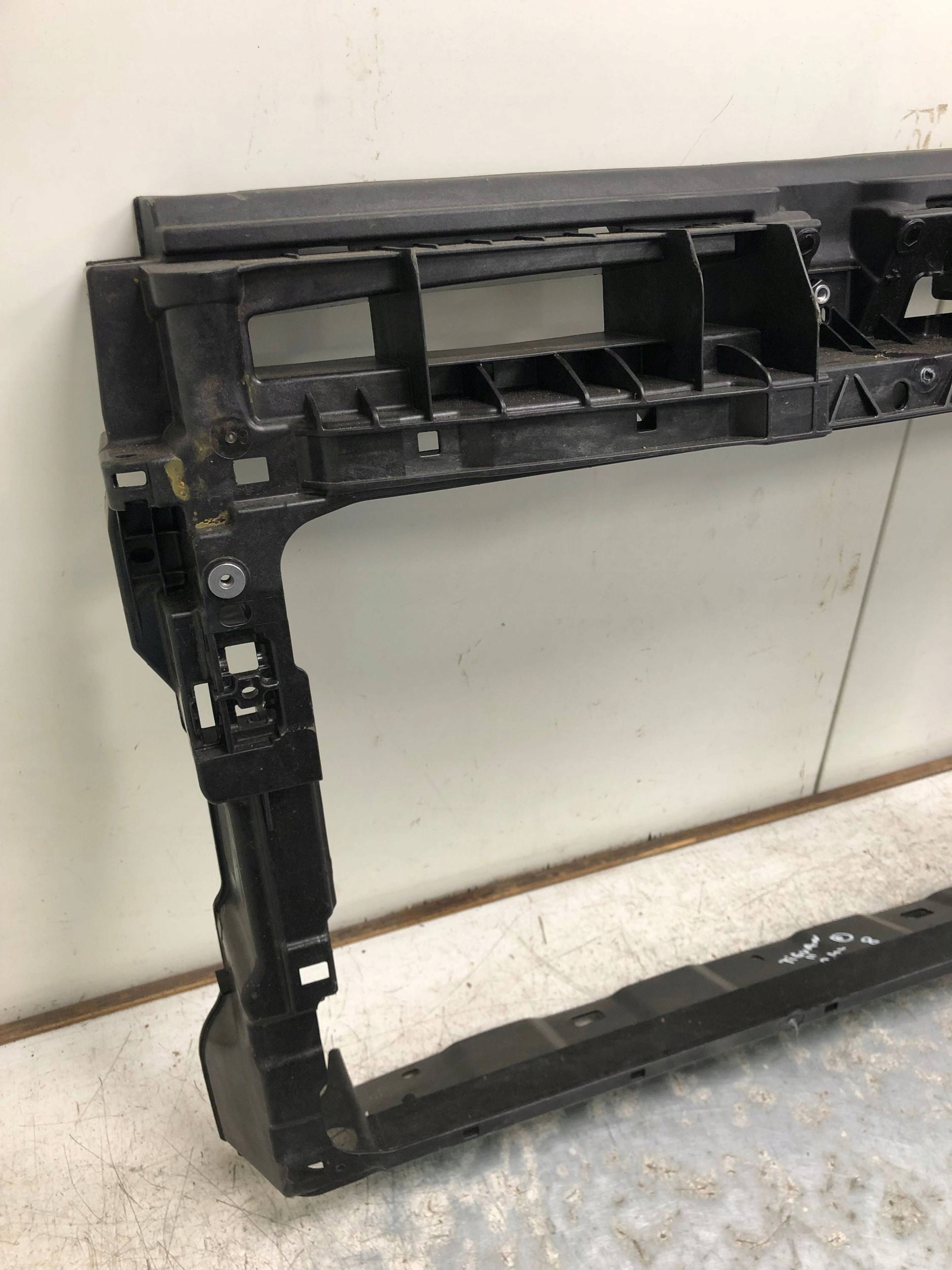 support panel for radiators pillar VW TIGUAN II 5NA805594L