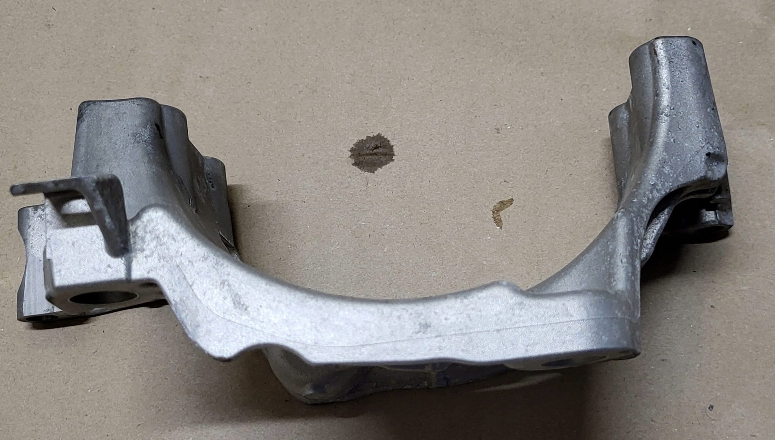 engine mount console ALTERNTORA VOLVO XC60 II 2.0D MILD HYBRID XC90 2 S90