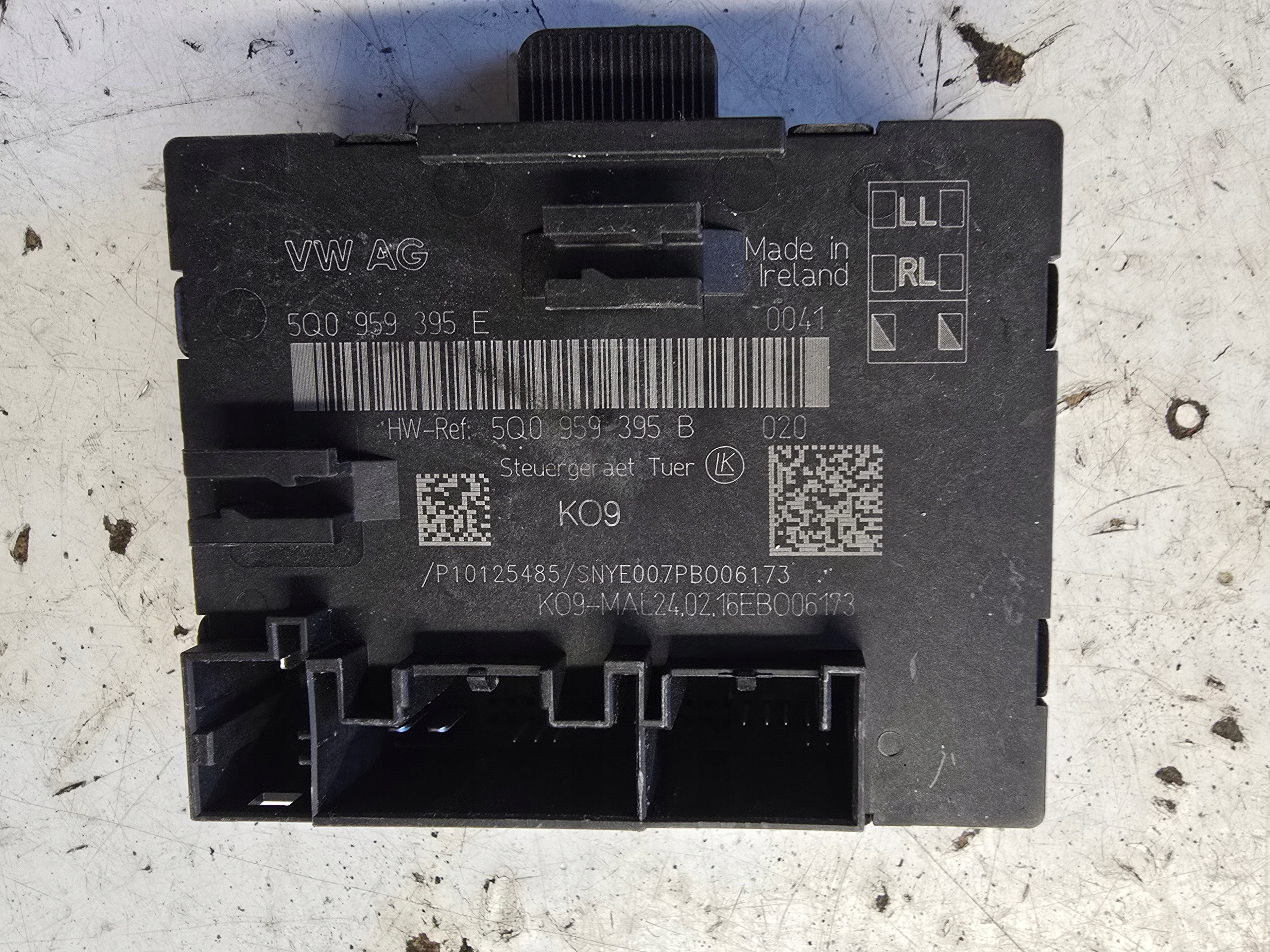 AUDI A3 8V module control unit door 5Q0959395E 5Q0959395B