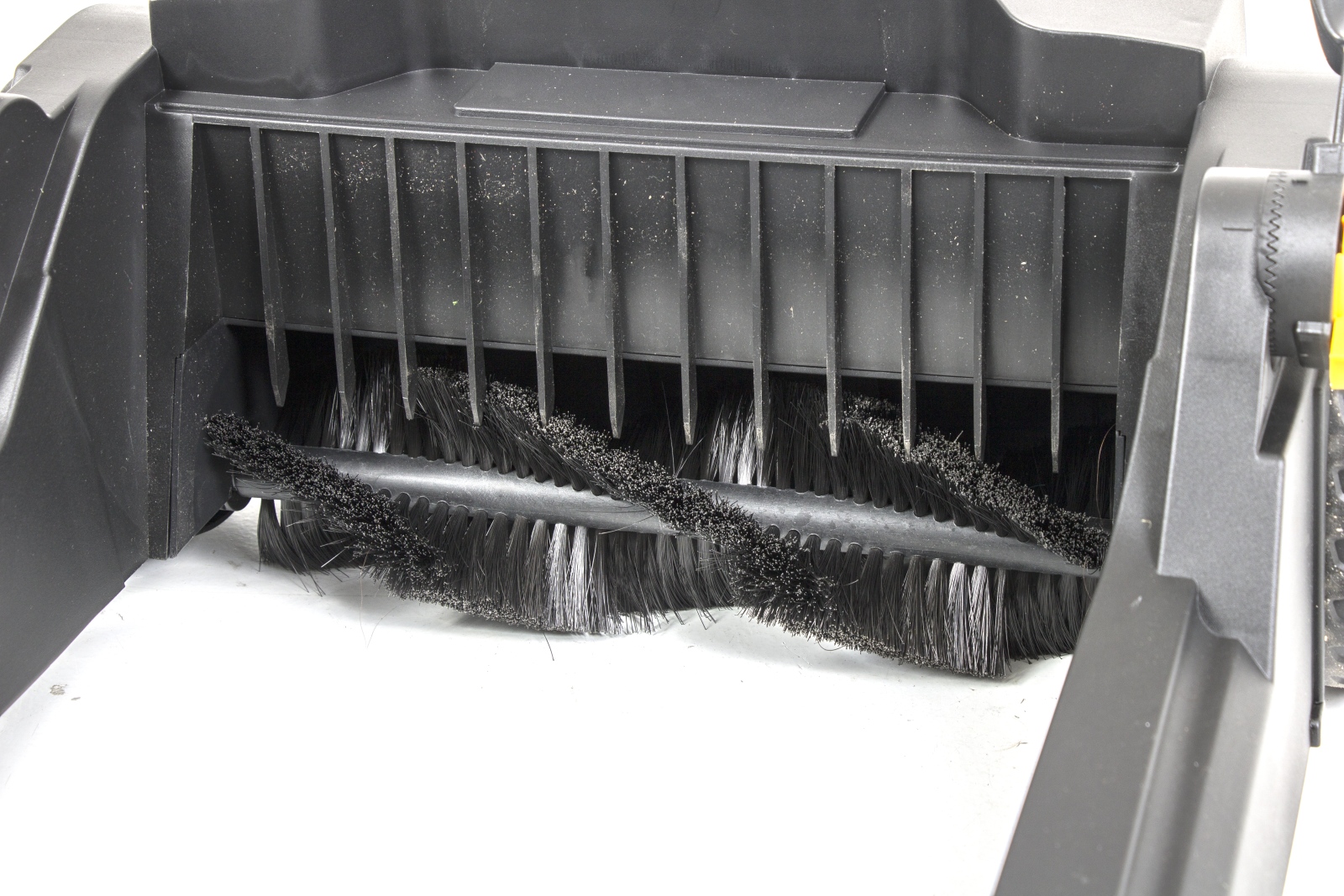 ZAMIATARKA RĘCZNA SZCZOTKA OBROTOWA URZĄDZENIE ZAMIATAJĄCE Marka Lider