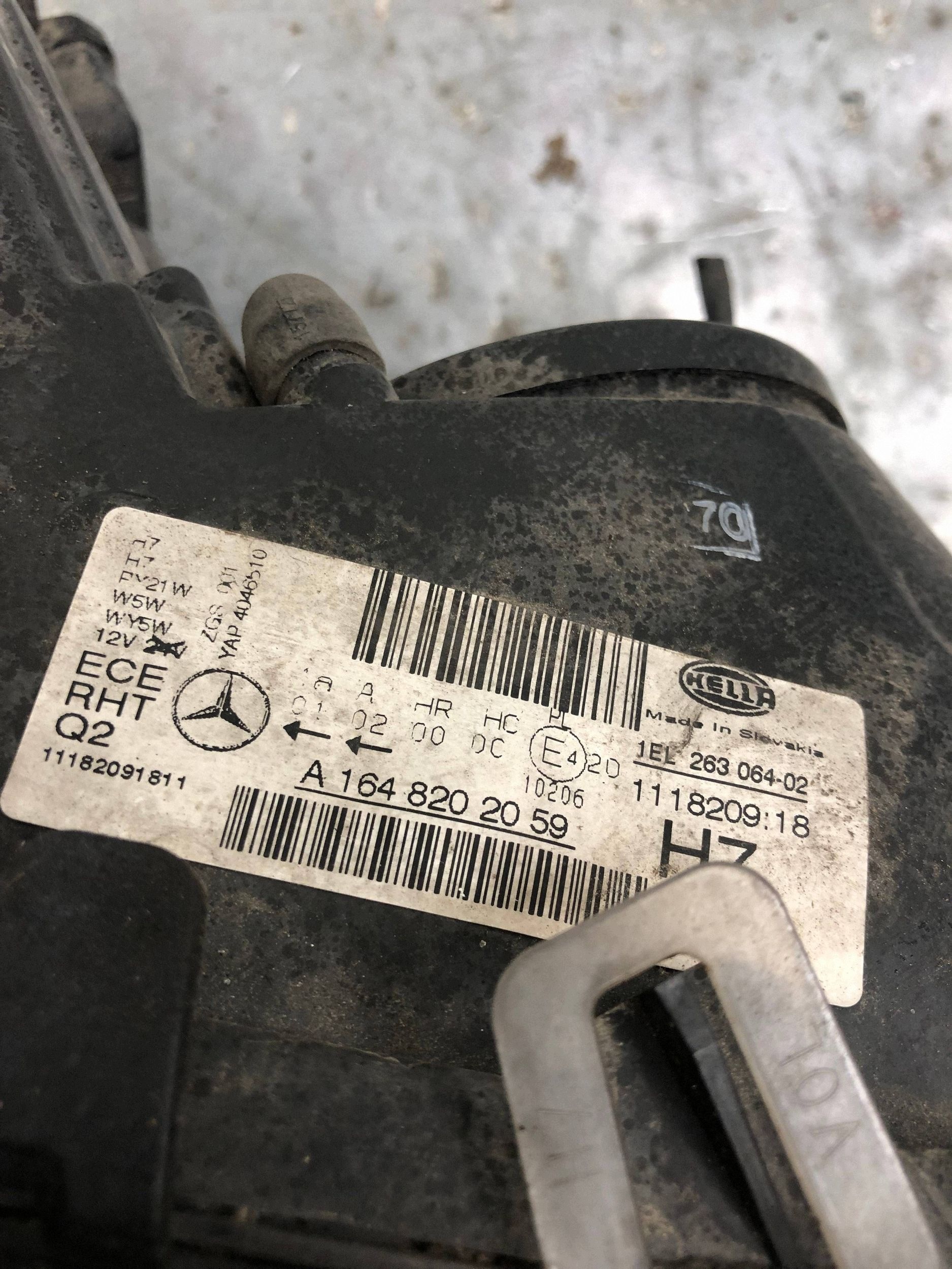 light right front MERCEDES ML W164 A1648202059