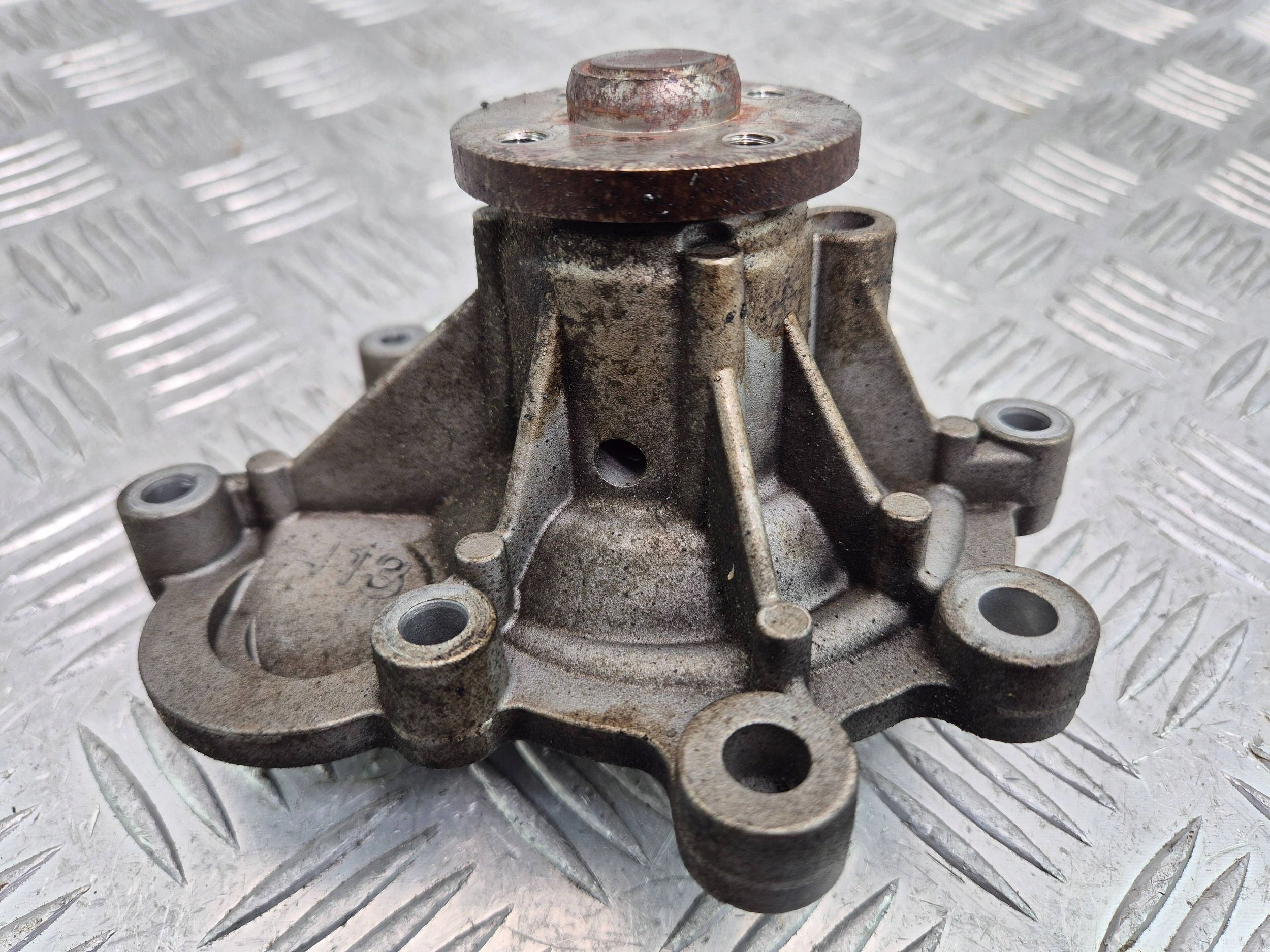 Mercedes E200 CGI W212 water pump R2712010601 271.820