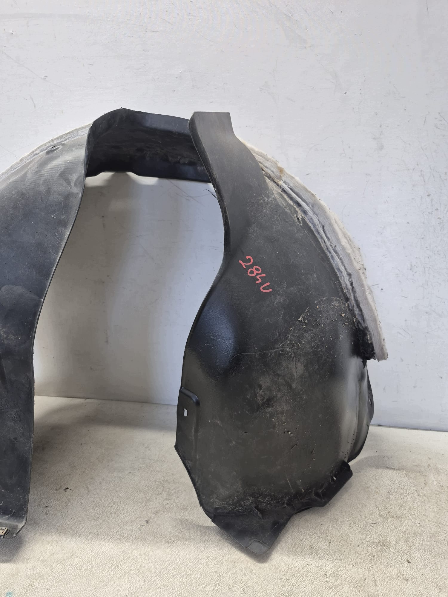 VW TIGUAN and 5N0 mudguard right front front 5N0805912A