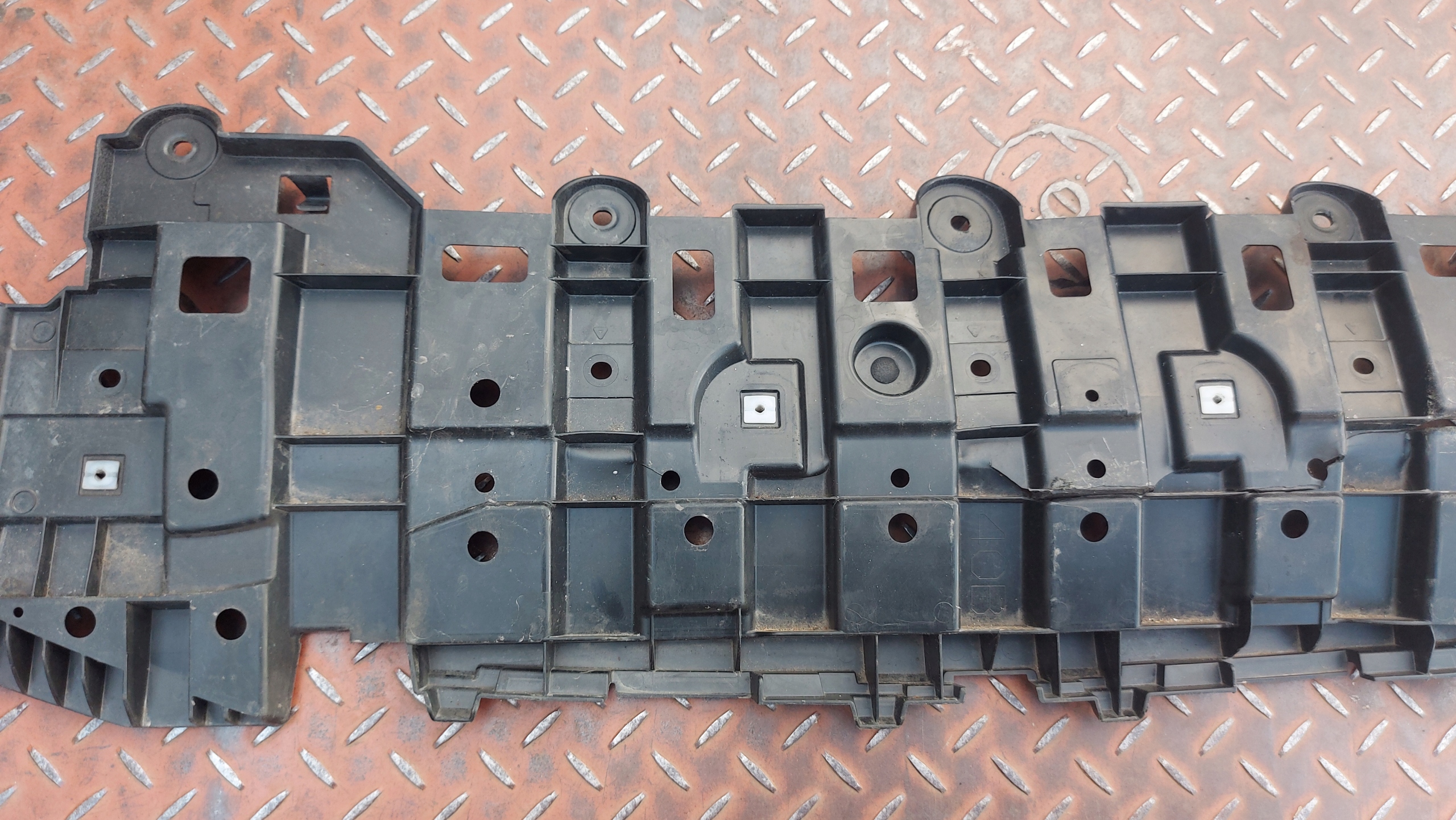 ABSORBER cover below bumper TOYOTA YARIS IV 20