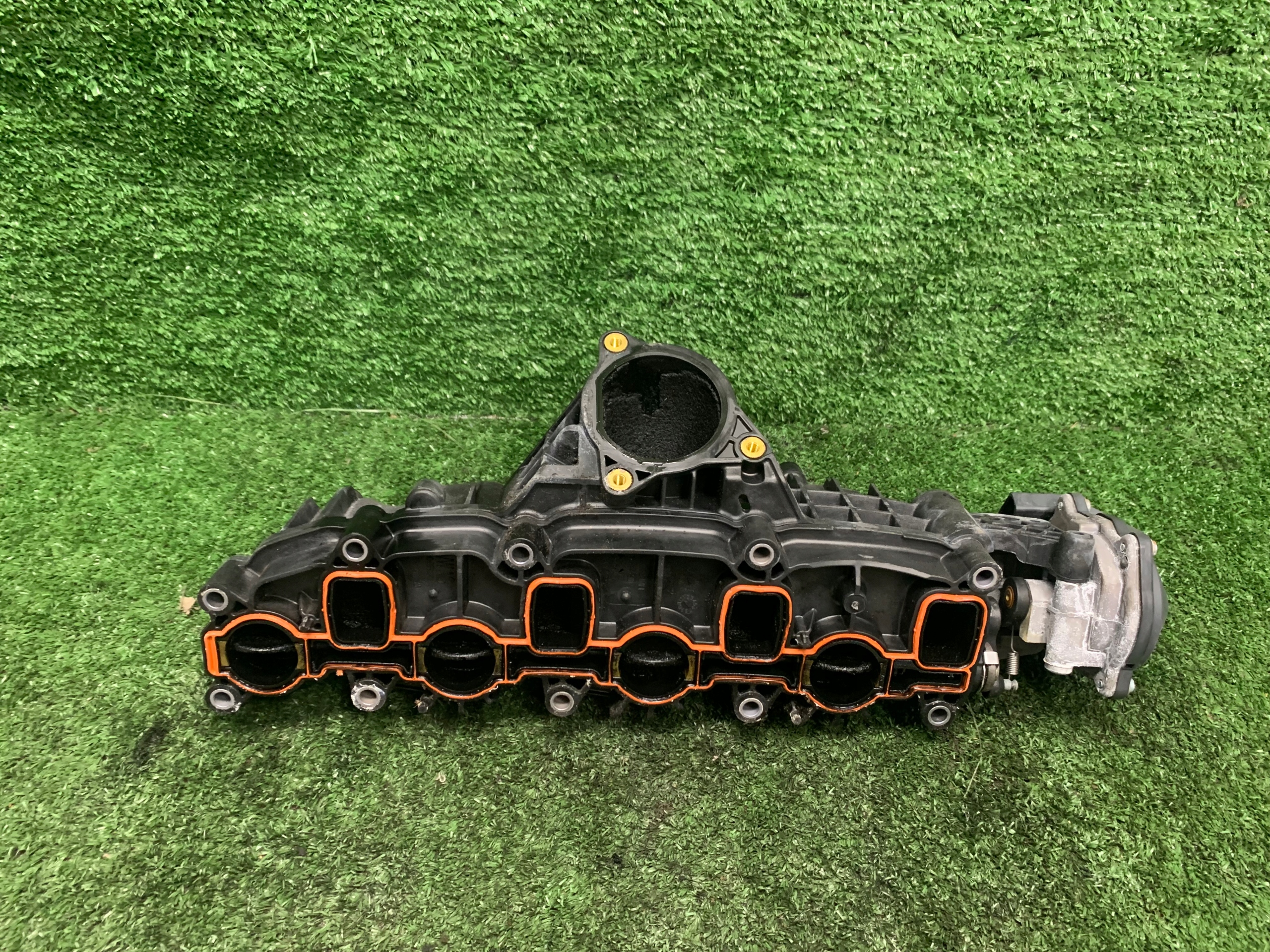 AUDI A3 8P 2.0TDI intake manifold 03L129086 03L130319D