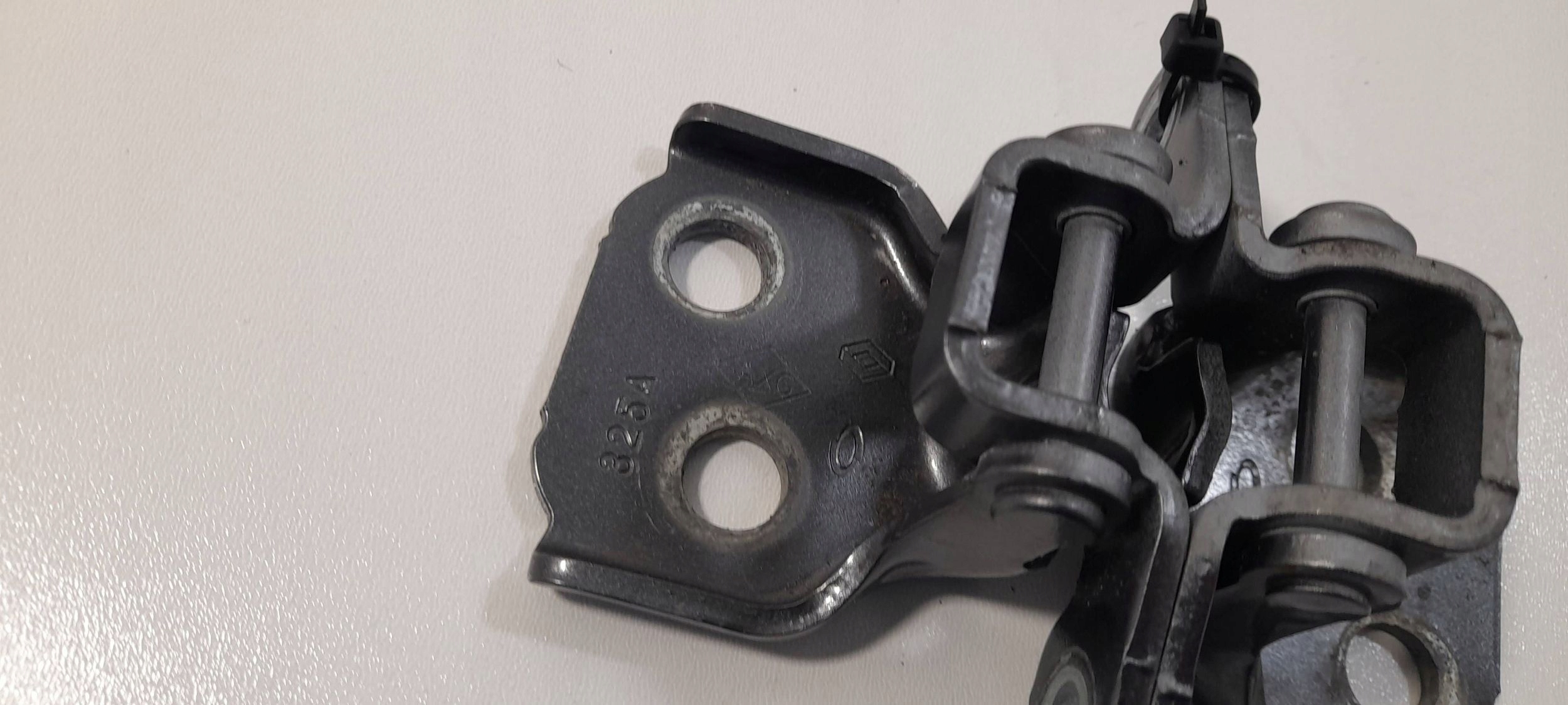 Renault Arkana scharniere Tür tylnych links (AR73)