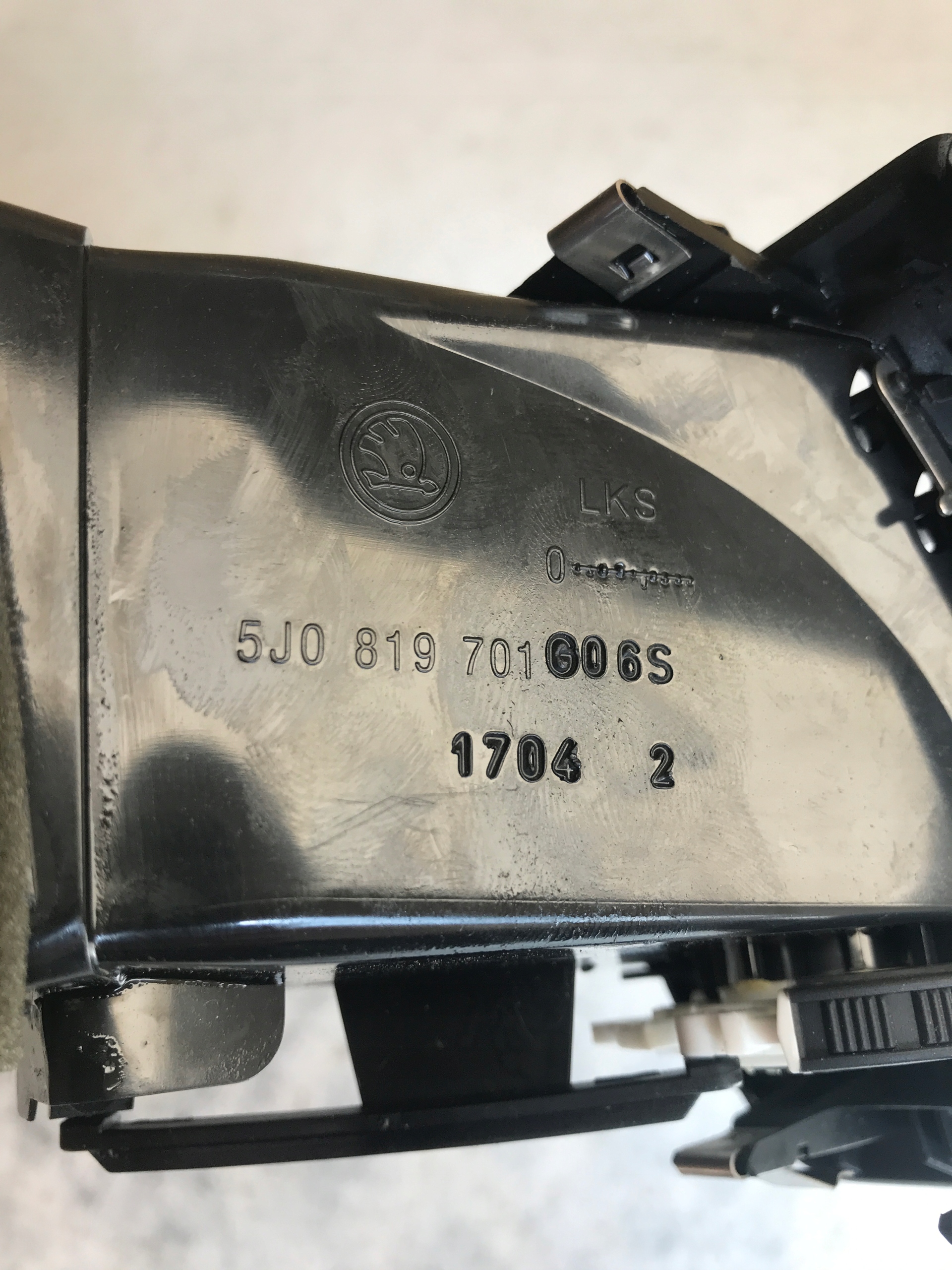 grid air conditioning devices left SKODA ROOMSTER 5J0819701