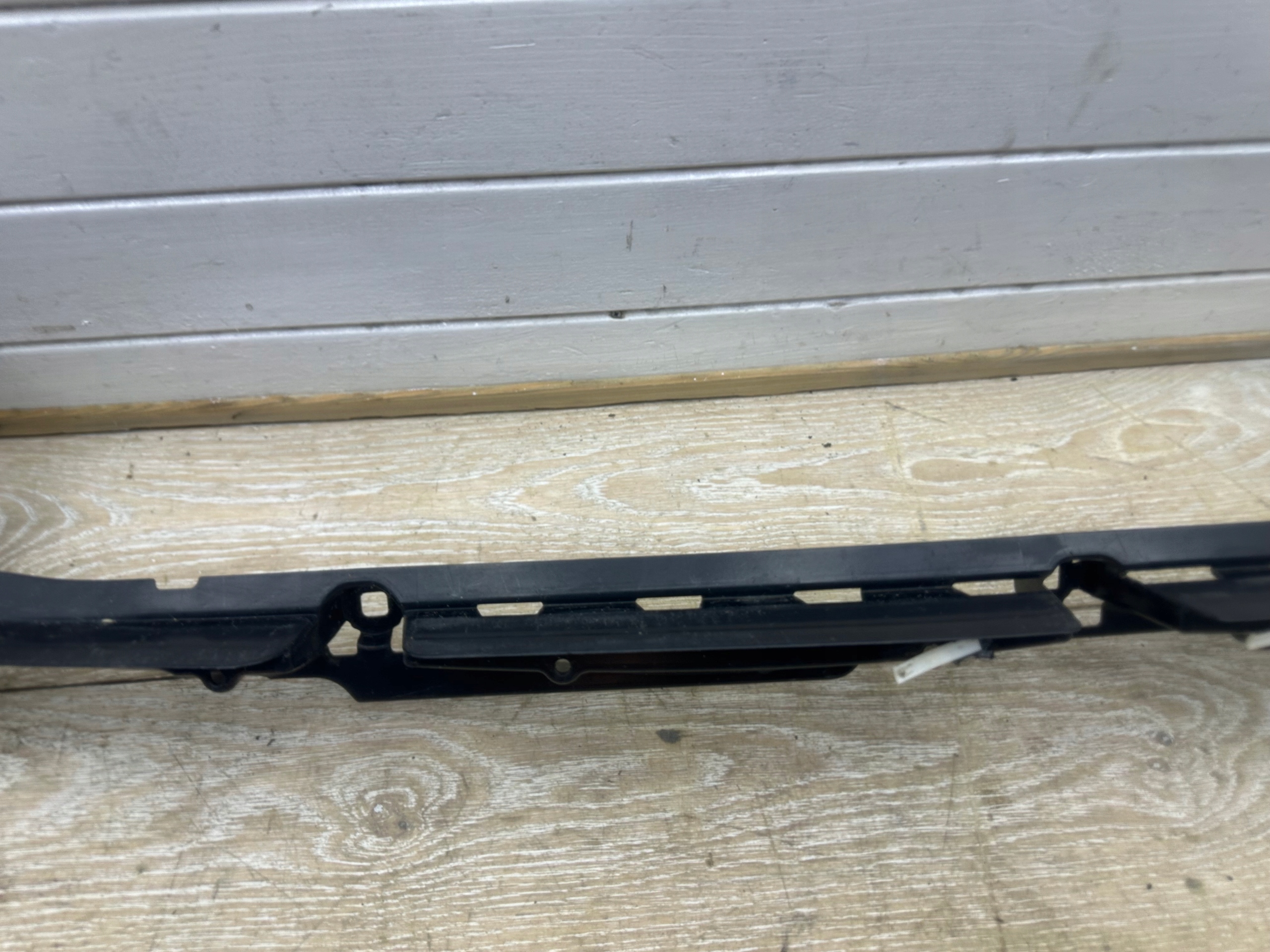 BMW G31 m-packet support console holder of a bumper rear part 8067764