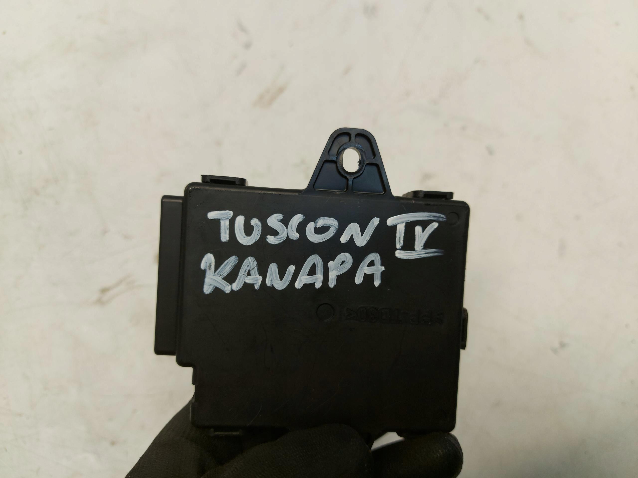 Hyundai Tucson IV control unit module seat 89B70-N7110