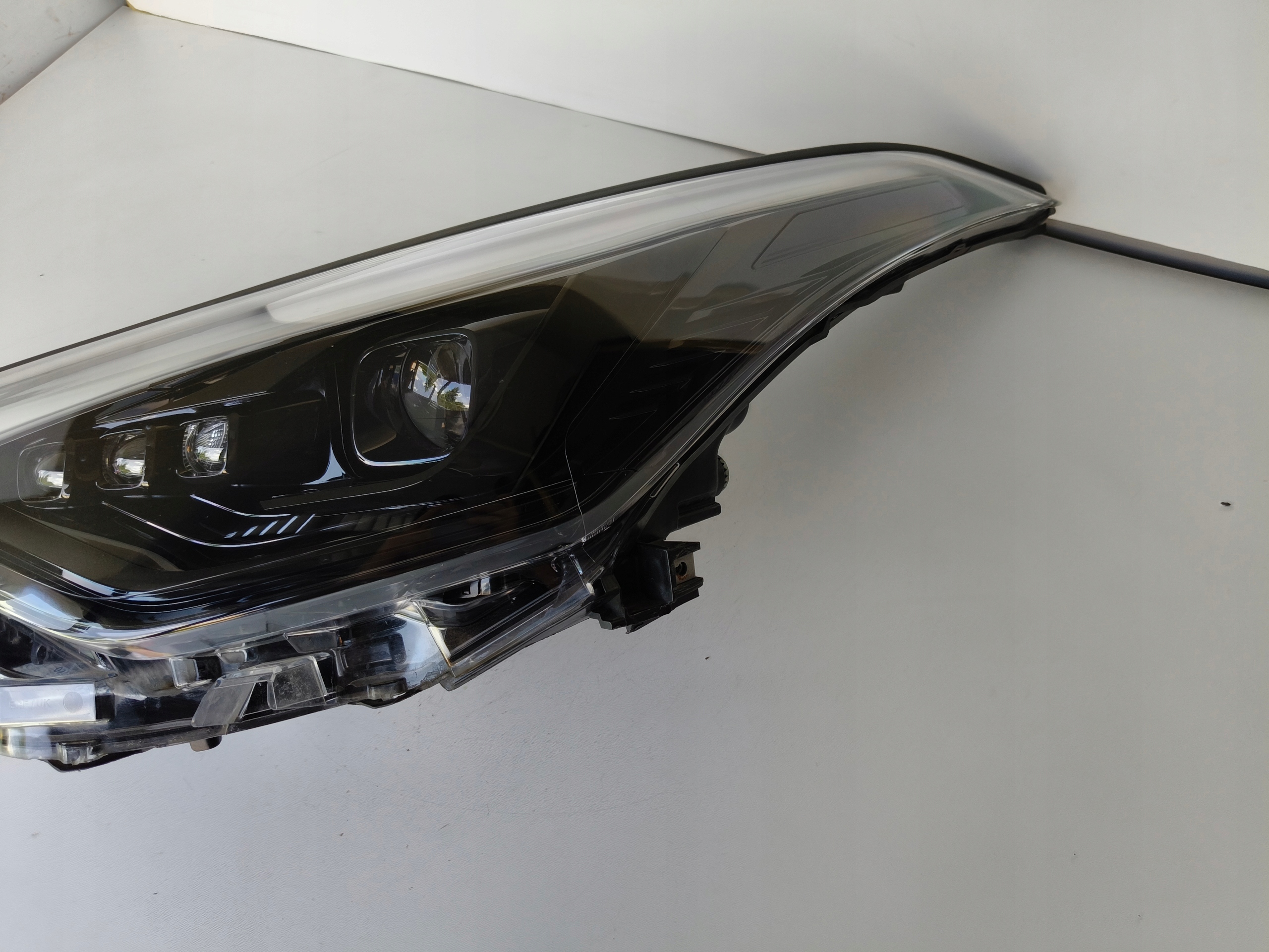 light left REFLEKTOR TOYOTA CHR 20- LIFT GR FULL LED