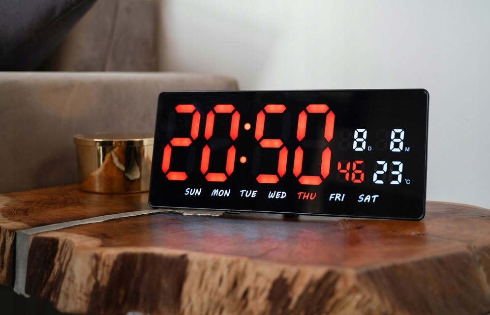 ZEGAR ŚCIENNY ELEKTRONICZNY CYFROWY DUŻY KALENDARZ N Typ ścienny