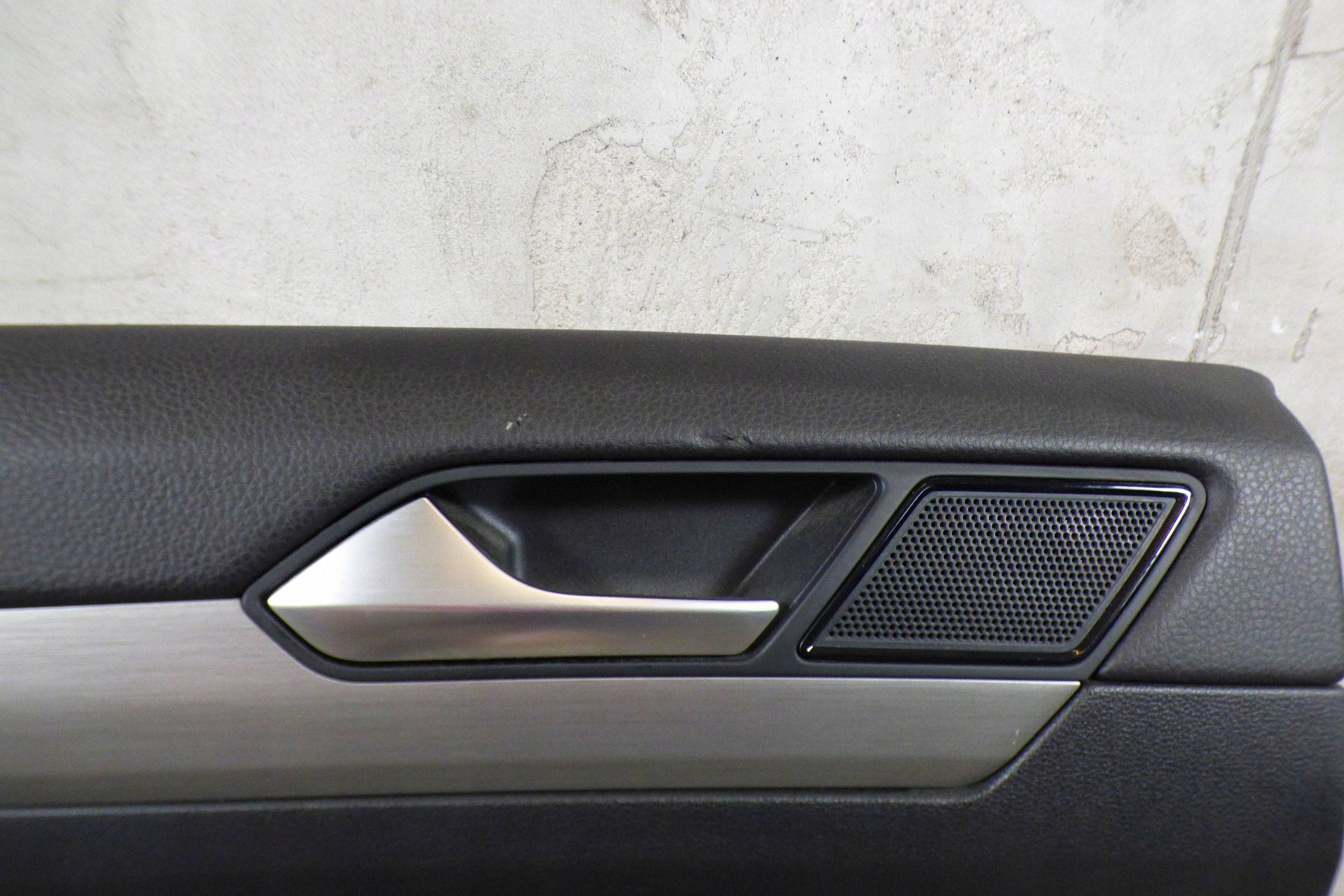 side upholstery left rear part 3G5867211A Volkswagen PASSAT B8