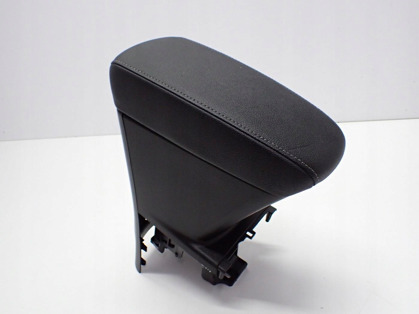 PODŁOKIETNIK SCHOWEK EUROPA OPEL CORSA F 24R