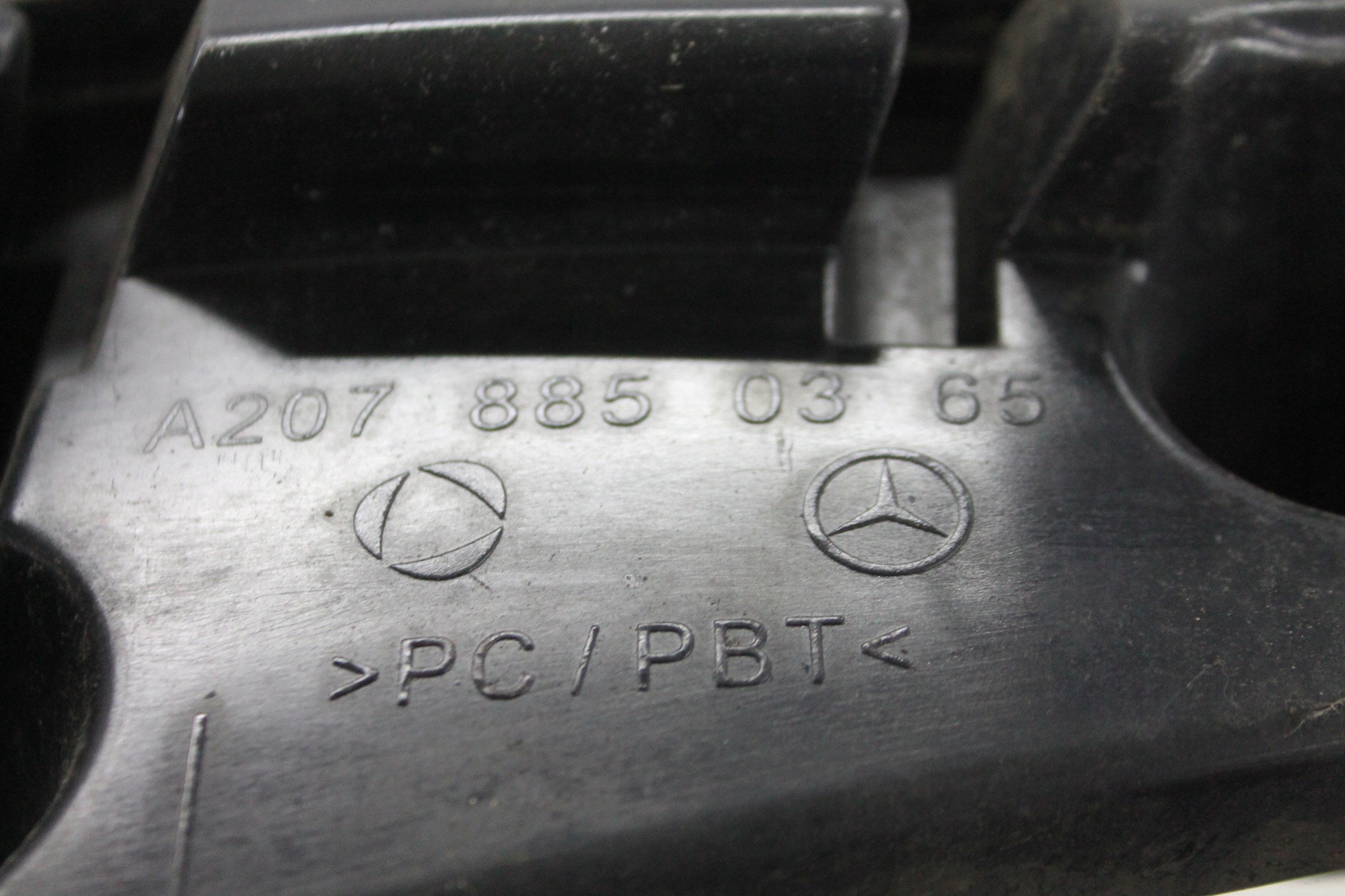 support left rear part A2078850365 MERCEDES W207 09-17