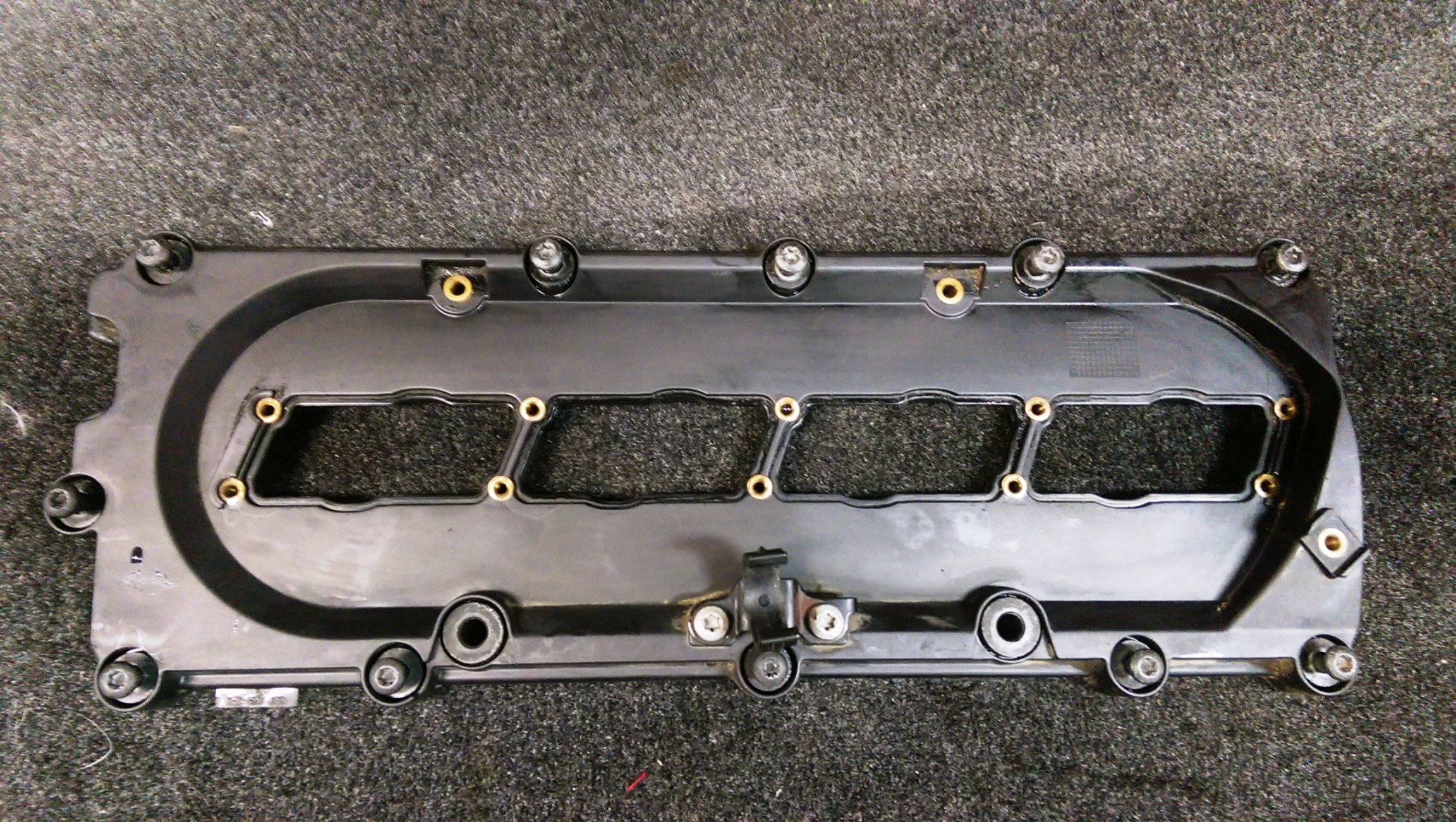 Abdeckung der Ventile rechts AUDI A8 D3 LIFT 4.2 TDI