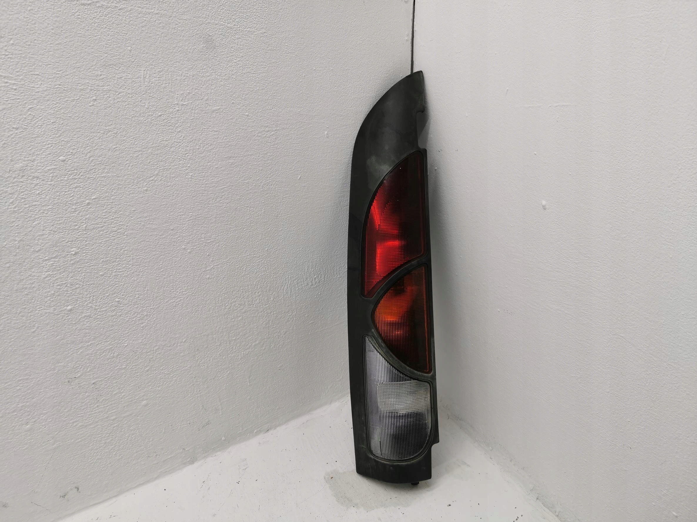 Licht links heck RENAULT KANGOO und 97-03 EU