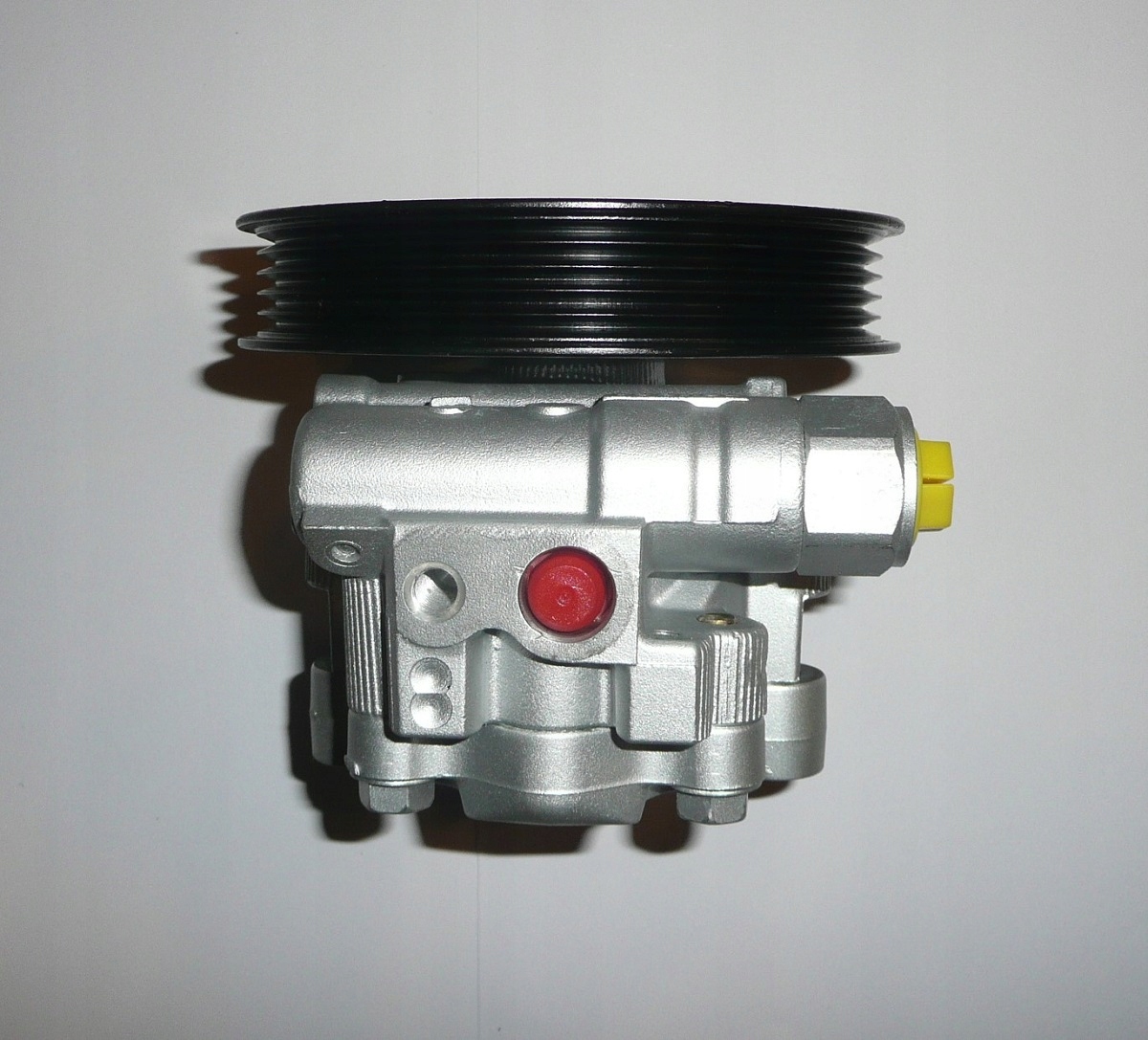 44310-42090 - НАСОС ГИДРОУСИЛИТЕЛЯ TOYOTA RAV4 II 2.0D4D 4431042090