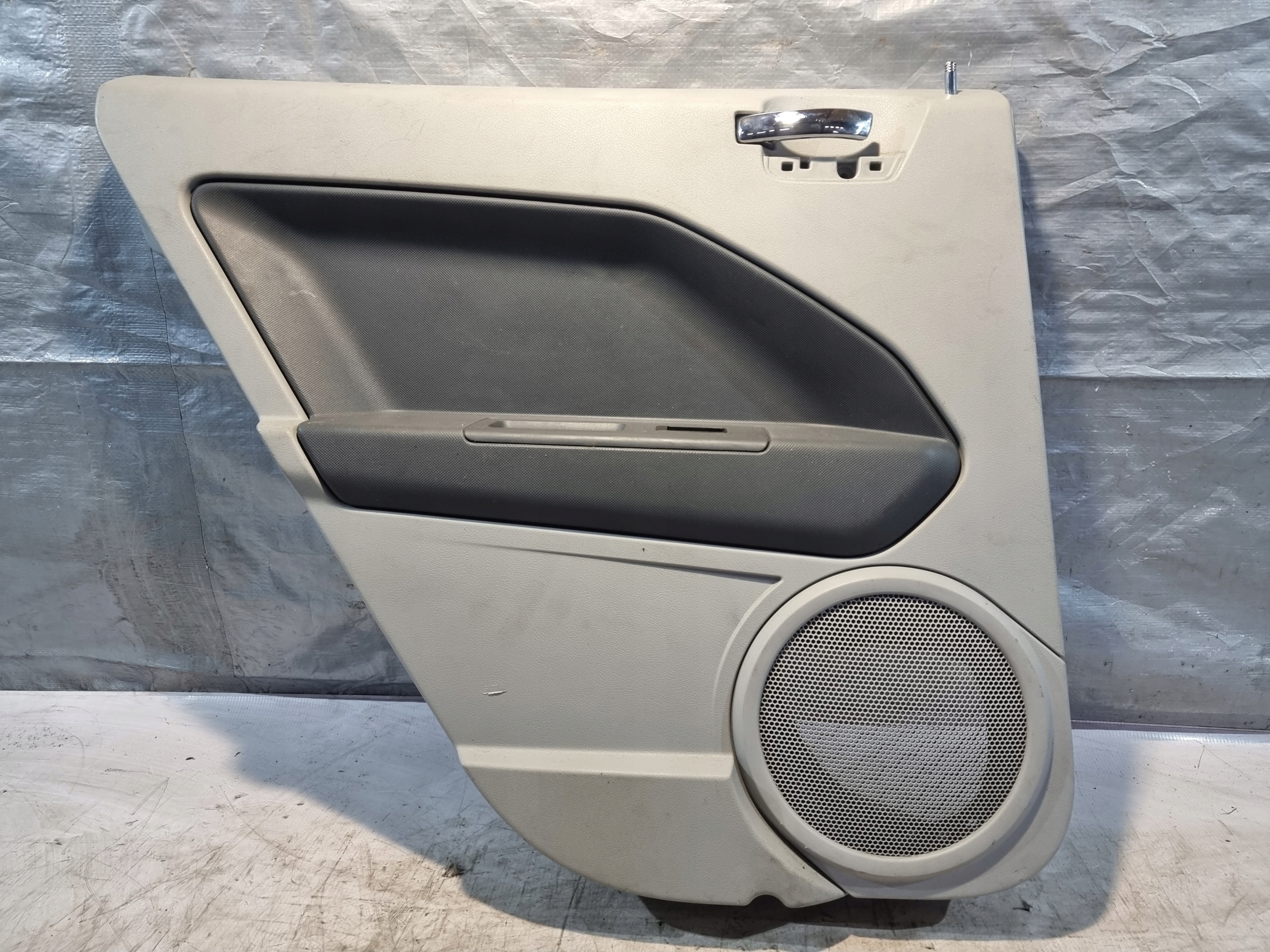 side door left rear part DODGE CALIBER 07r