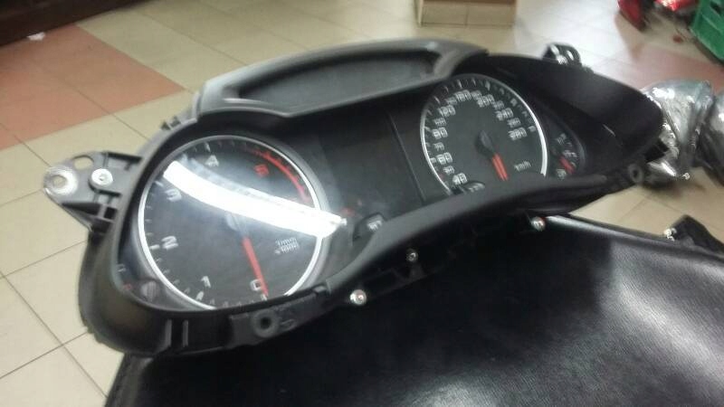 Audi OE 8K0920930N
