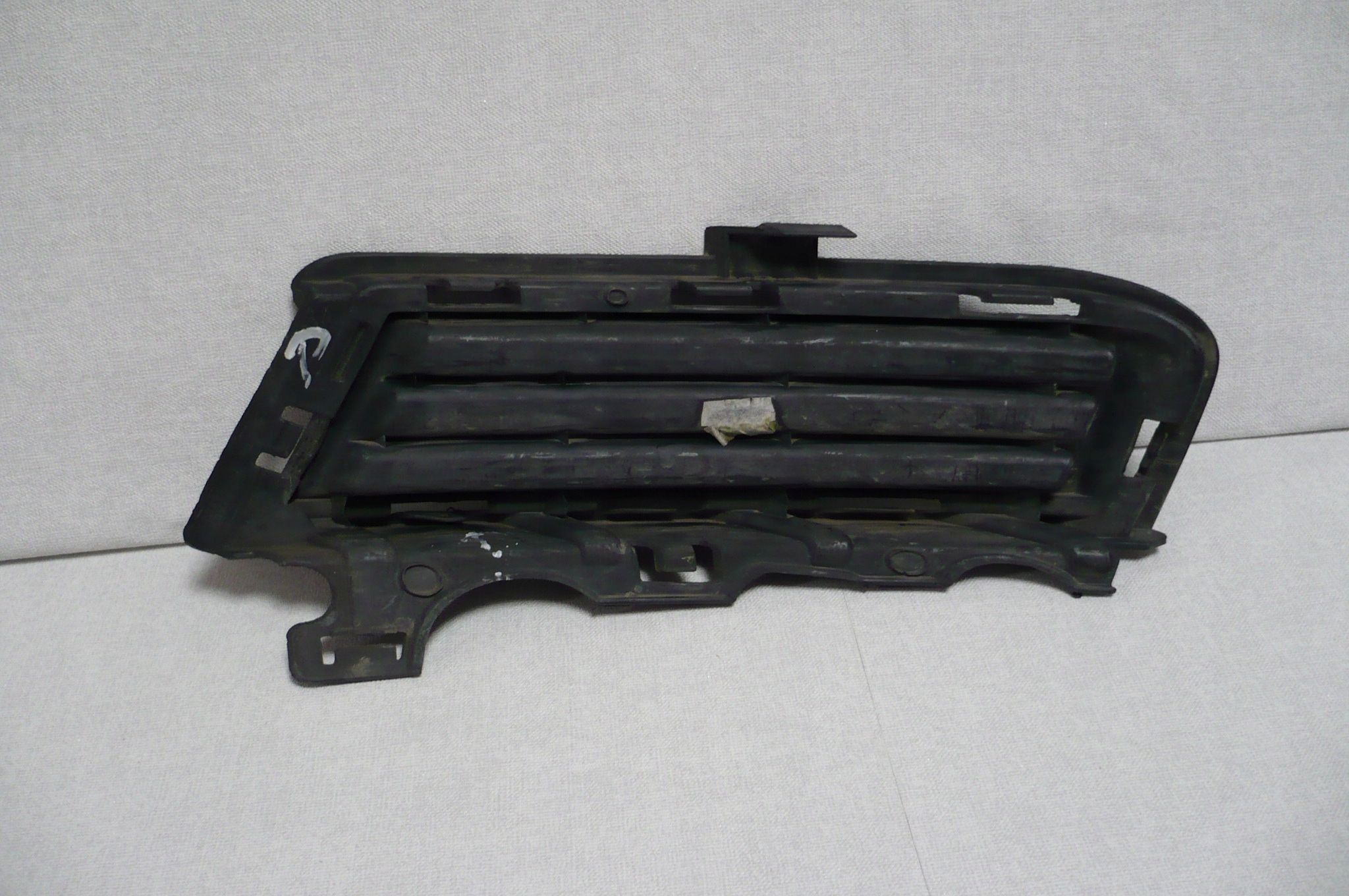 VW GOLF VII 7 2012-16 grid of a bumper right front OGRYGINAL