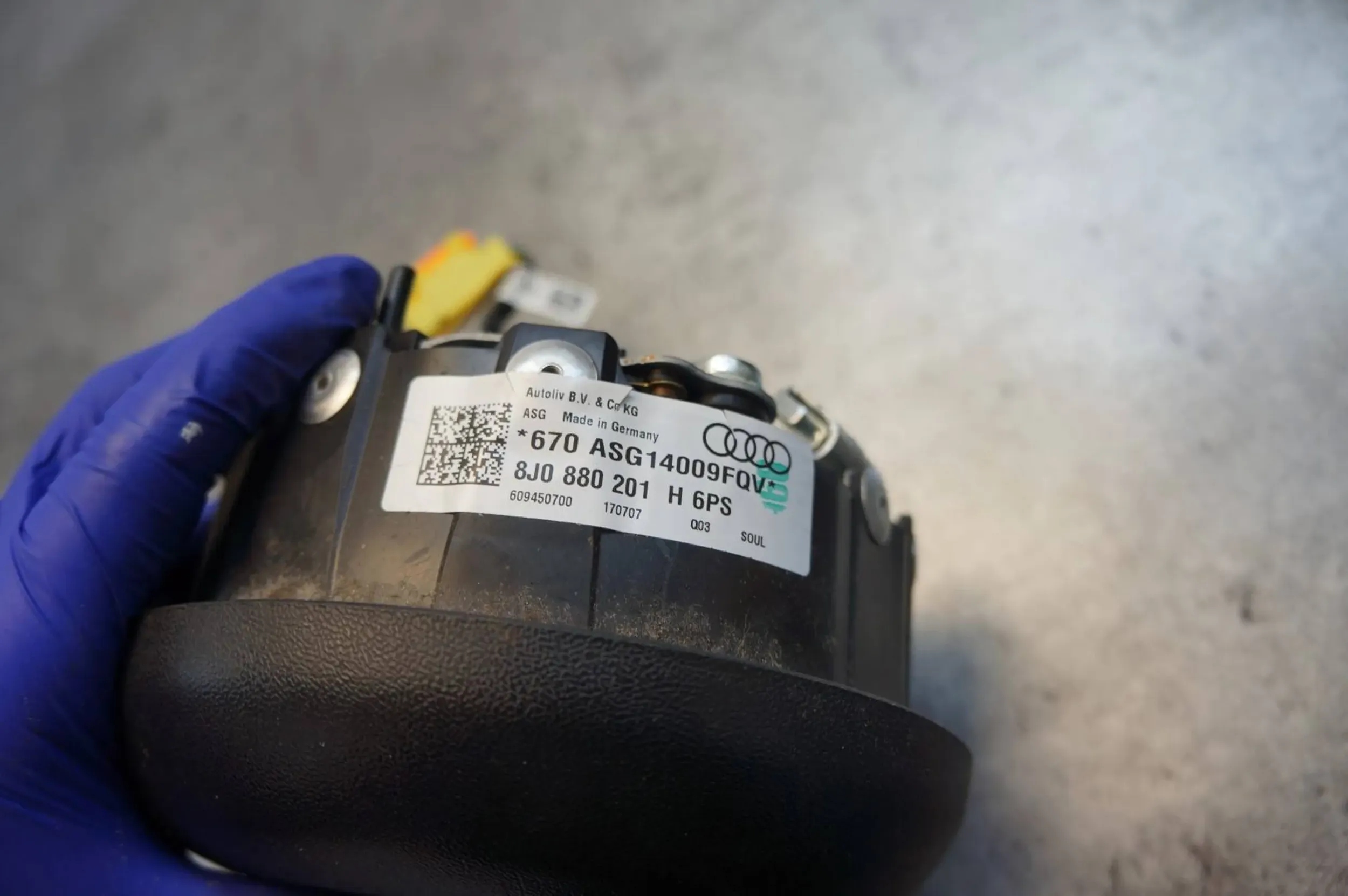 Audi OE 8J0880201H
