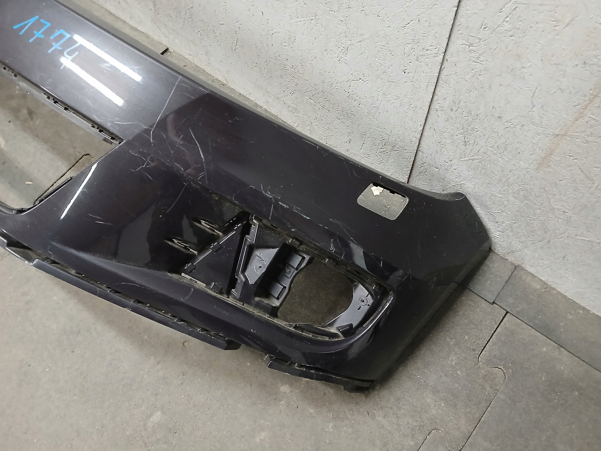 bumper front VW TIGUAN and 1 LIFT 10-14 5N0