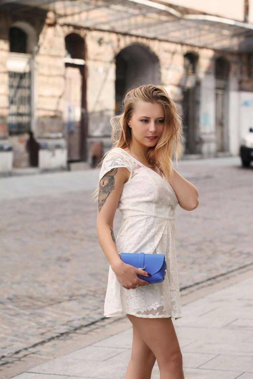 Skórzana torebka kuferek kopertówka na łańcuszku Wzór dominujący bez wzoru