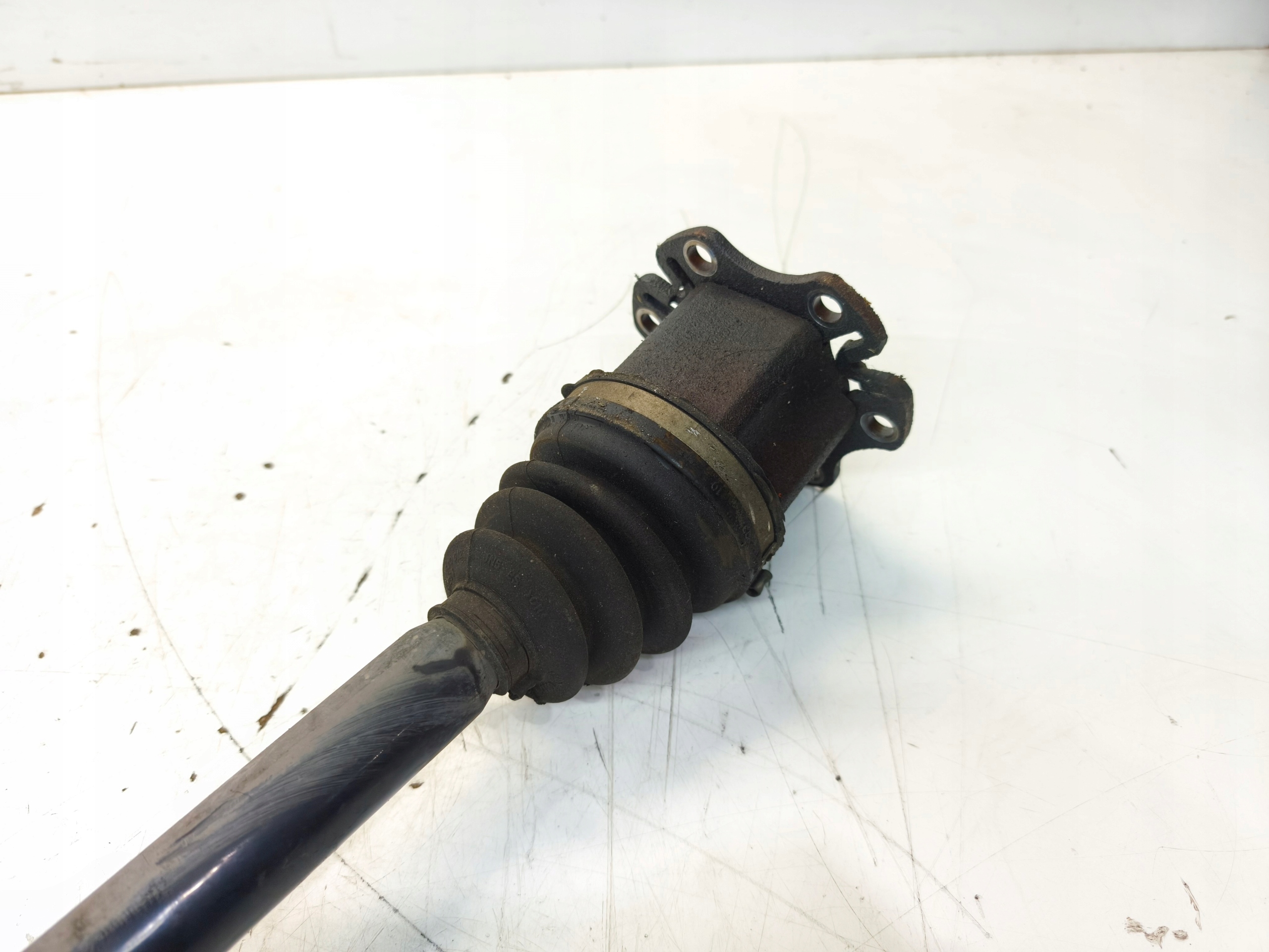 semi-axis right front right front AUDI A6 C6 4F0407272H