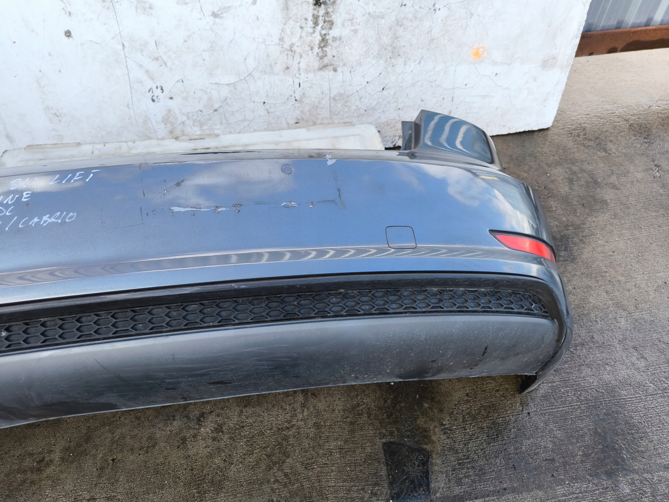 bumper rear part AUDI A3 8V sedan CABRIO PDC LZ7S original complete !!!
